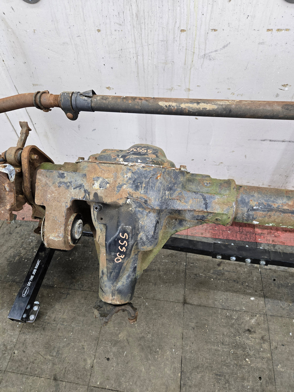 2005-2016 Ford F450 F550 Super Duty Front Axle 4.30 Gear Ratio DRW 10 Lug