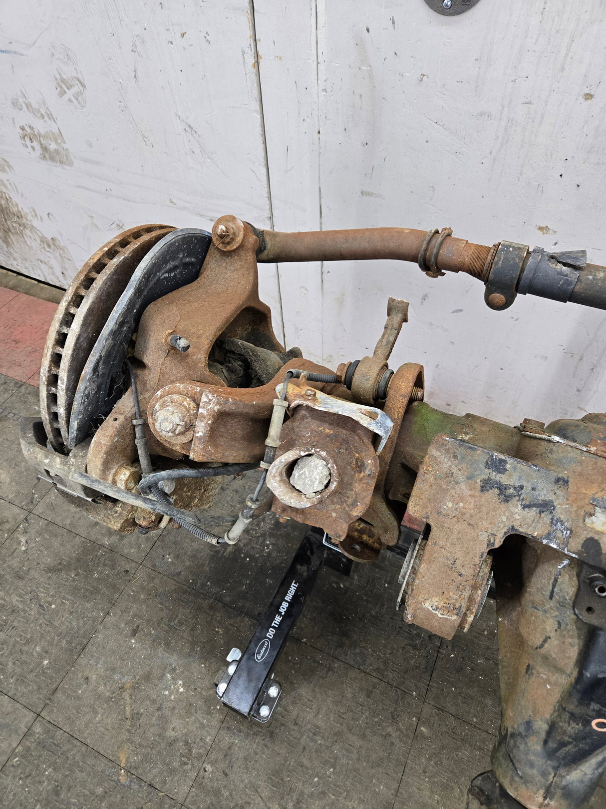 2005-2016 Ford F450 F550 Super Duty Front Axle 4.30 Gear Ratio DRW 10 Lug