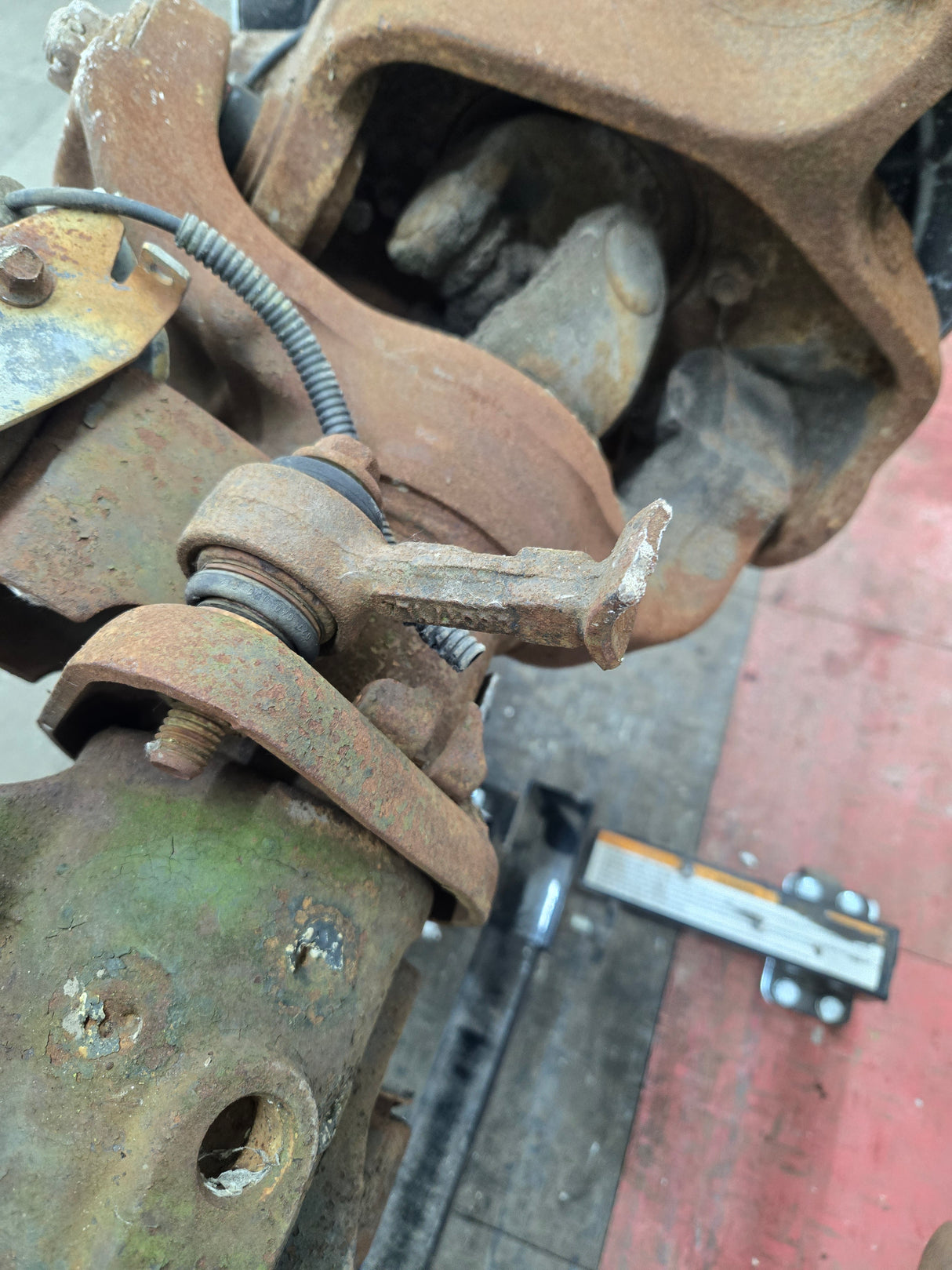 2005-2016 Ford F450 F550 Super Duty Front Axle 4.30 Gear Ratio DRW 10 Lug