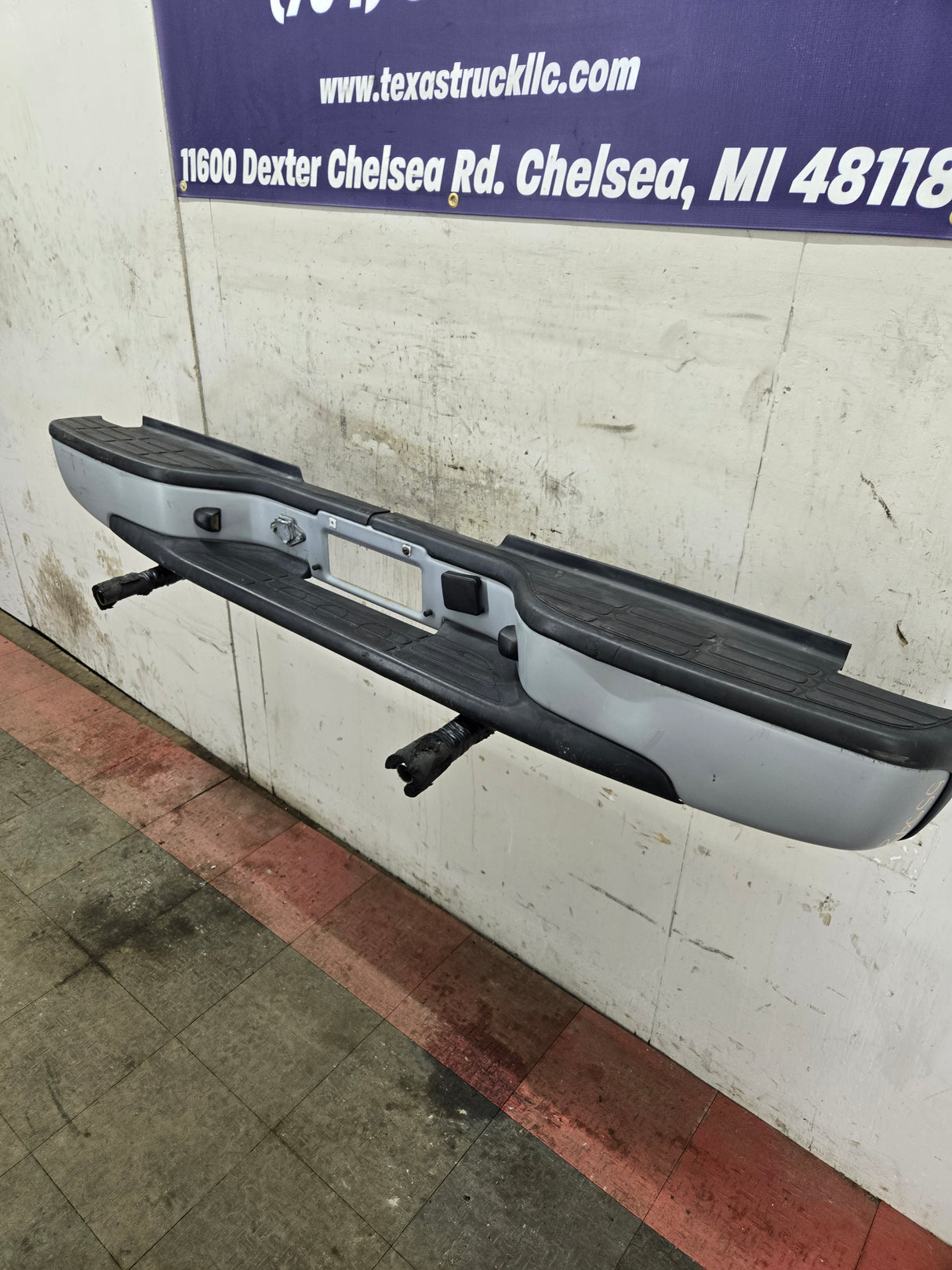 1999-2007 Chevrolet Silverado / GMC Sierra 2500 3500 HD Rear Bumper Painted