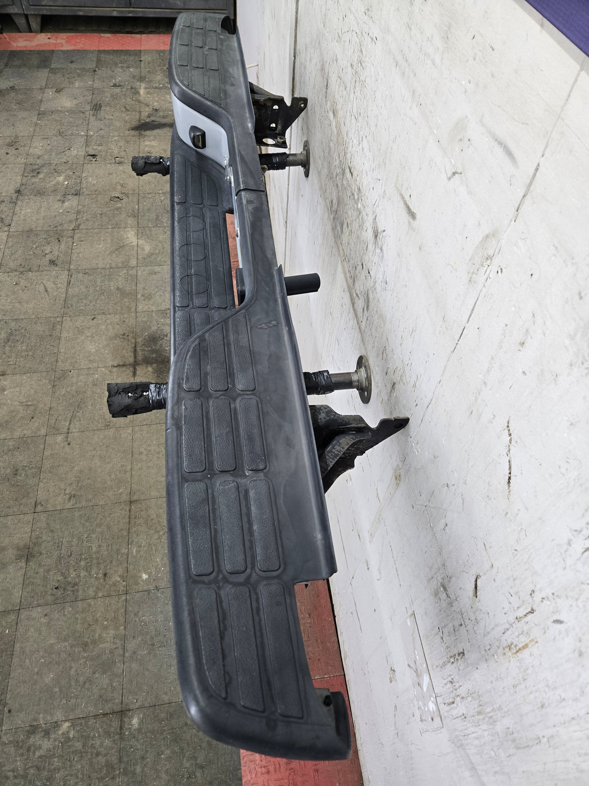 1999-2007 Chevrolet Silverado / GMC Sierra 2500 3500 HD Rear Bumper Painted