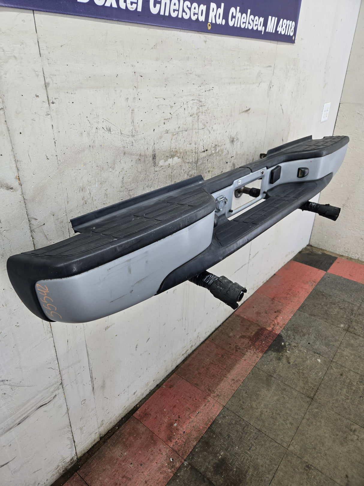 1999-2007 Chevrolet Silverado / GMC Sierra 2500 3500 HD Rear Bumper Painted