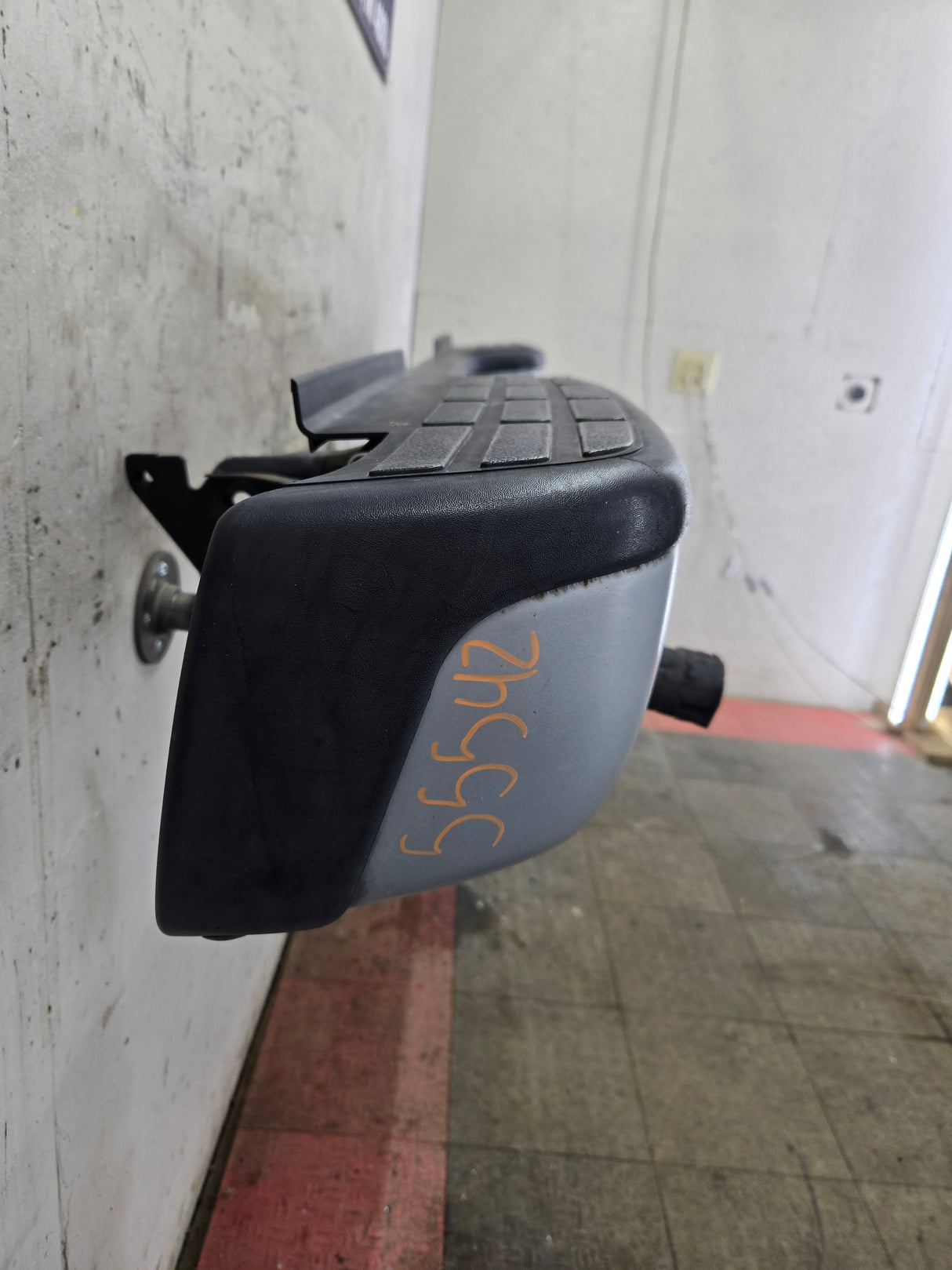 1999-2007 Chevrolet Silverado / GMC Sierra 2500 3500 HD Rear Bumper Painted