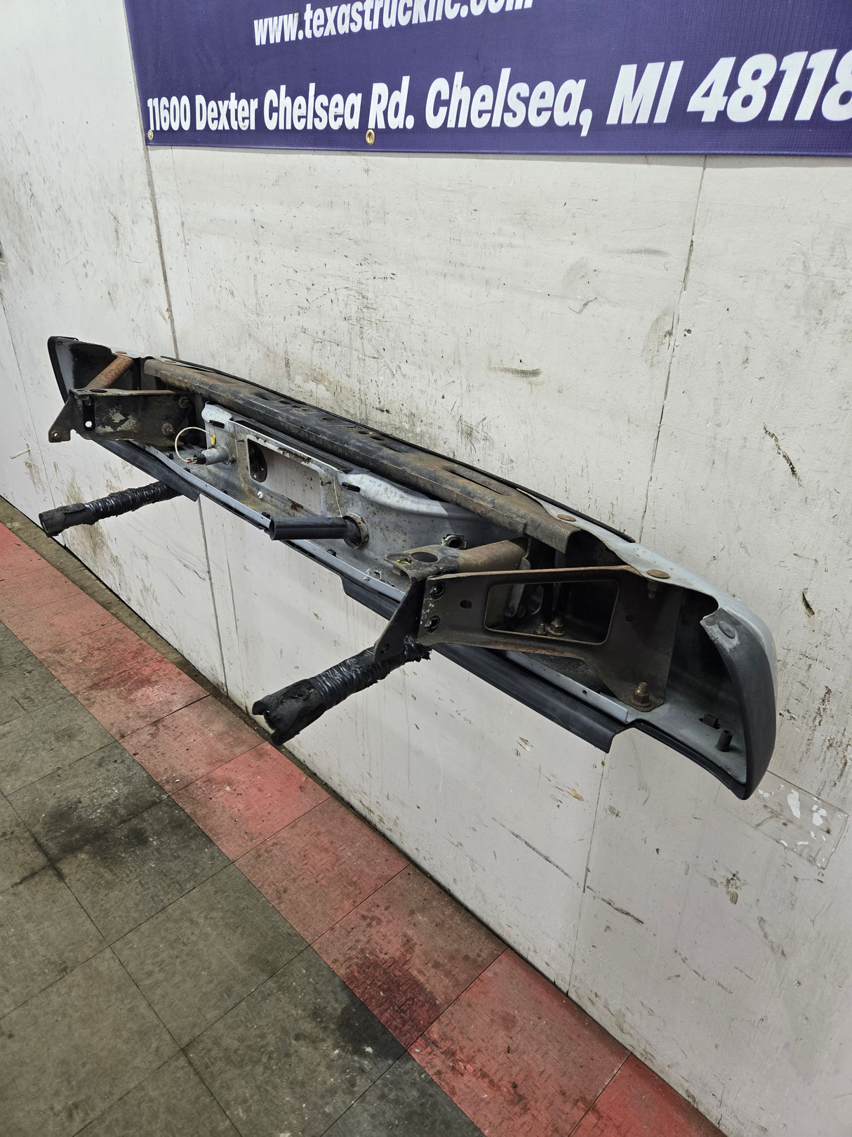 1999-2007 Chevrolet Silverado / GMC Sierra 2500 3500 HD Rear Bumper Painted