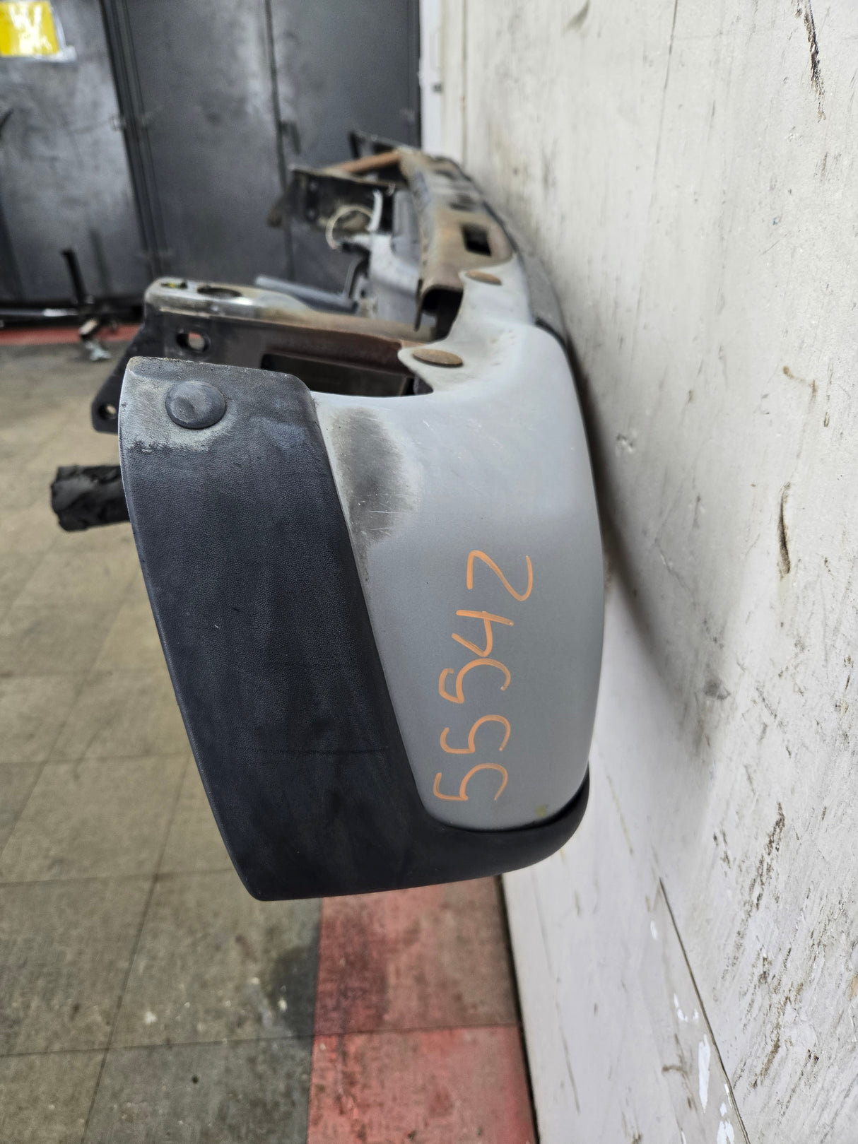 1999-2007 Chevrolet Silverado / GMC Sierra 2500 3500 HD Rear Bumper Painted