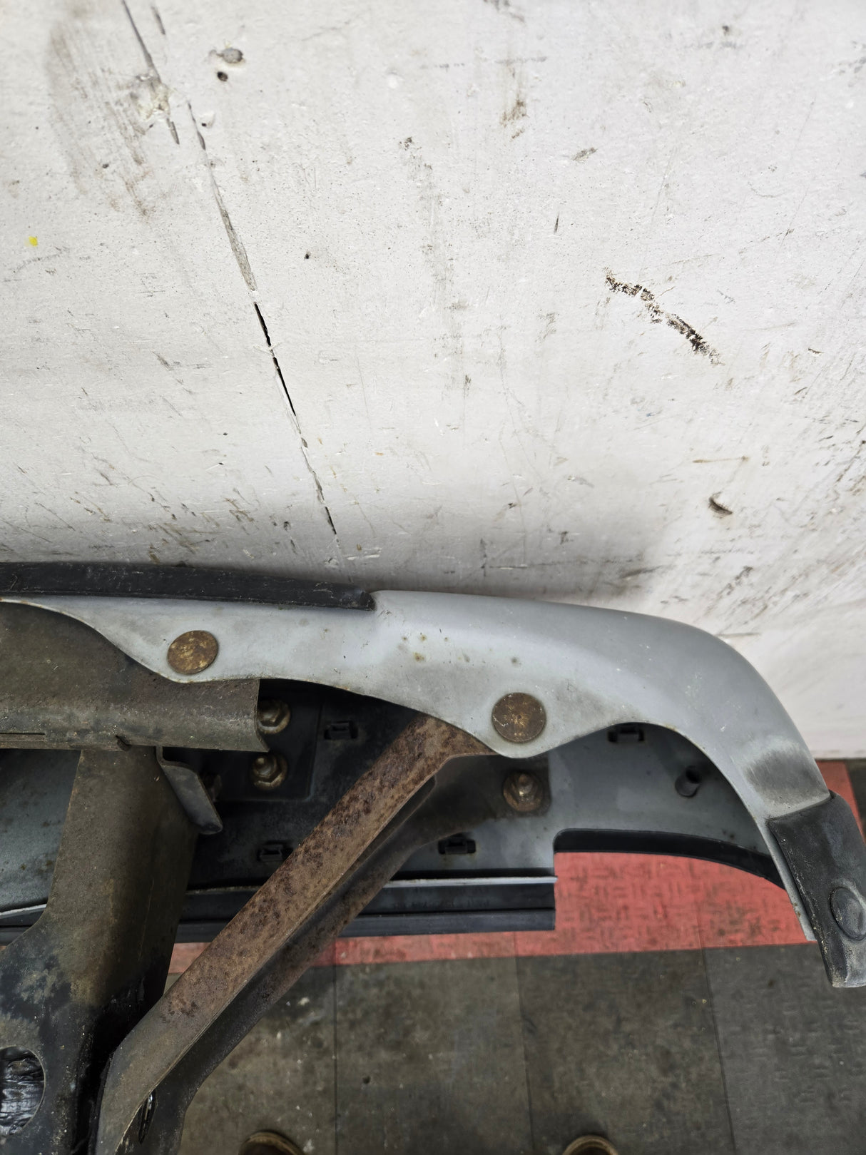 1999-2007 Chevrolet Silverado / GMC Sierra 2500 3500 HD Rear Bumper Painted