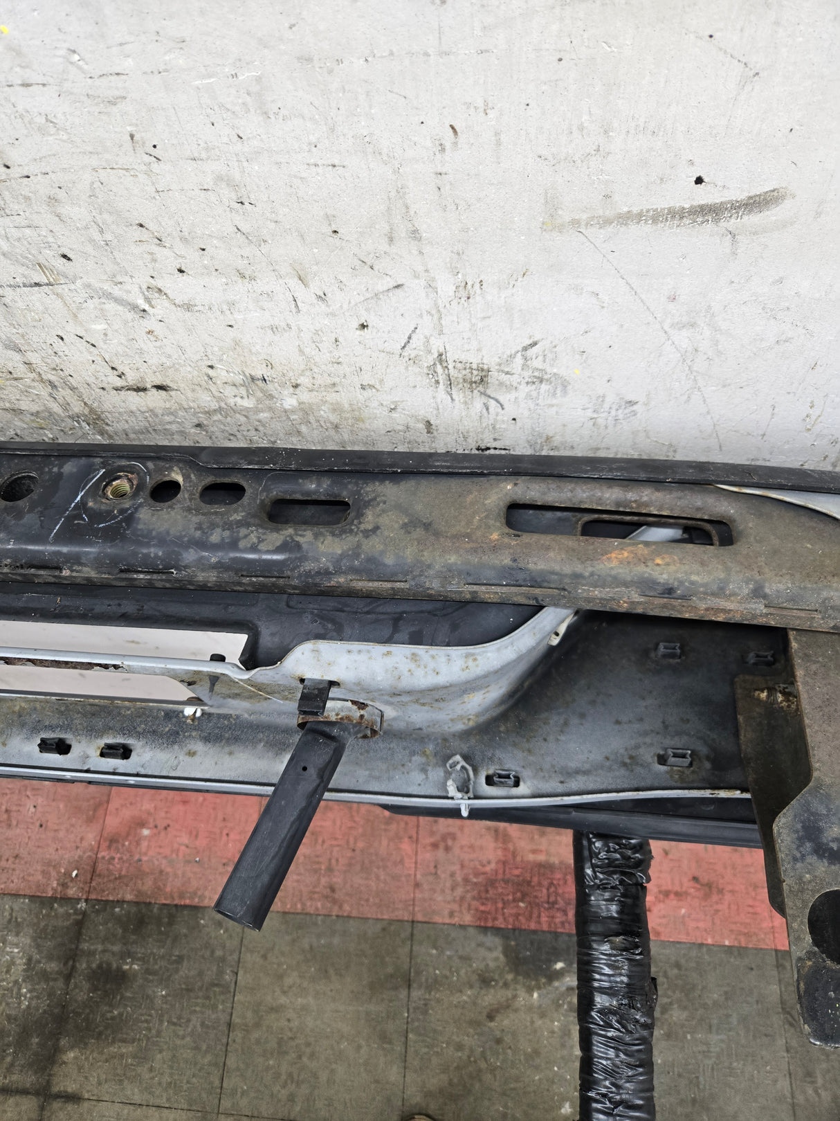 1999-2007 Chevrolet Silverado / GMC Sierra 2500 3500 HD Rear Bumper Painted