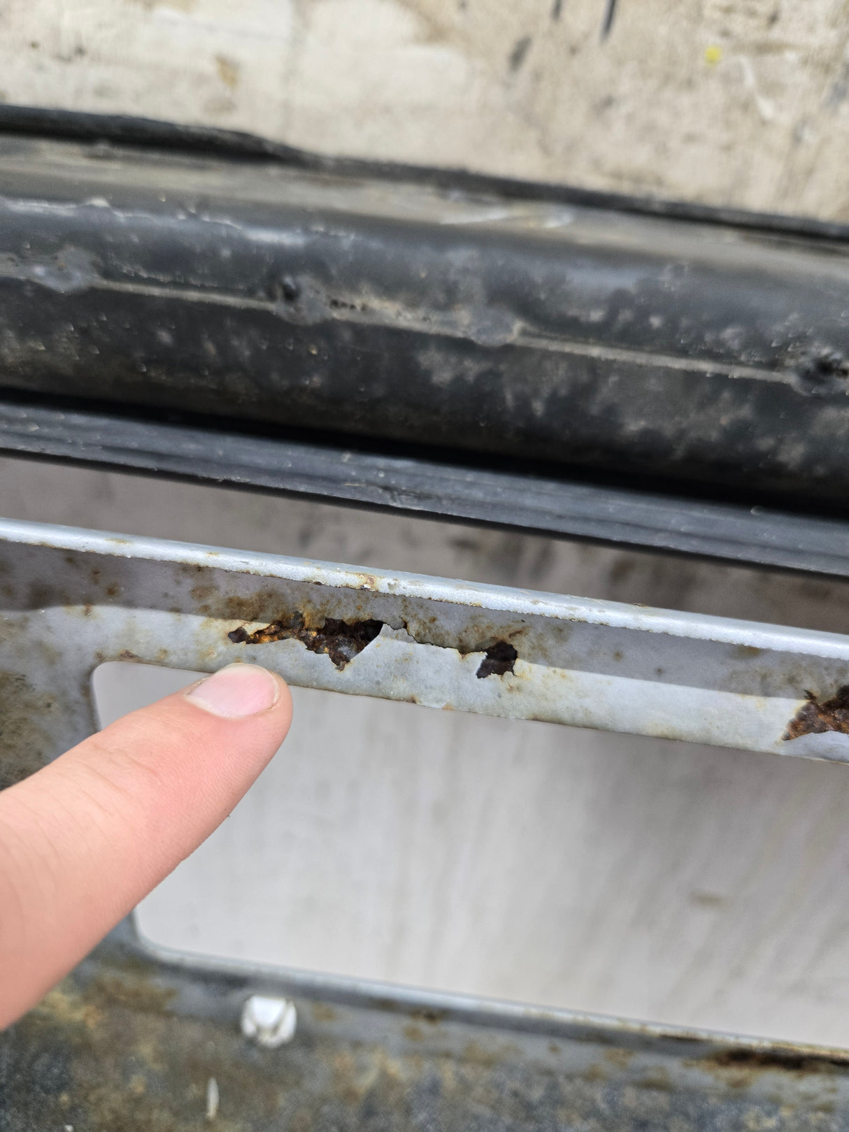 1999-2007 Chevrolet Silverado / GMC Sierra 2500 3500 HD Rear Bumper Painted