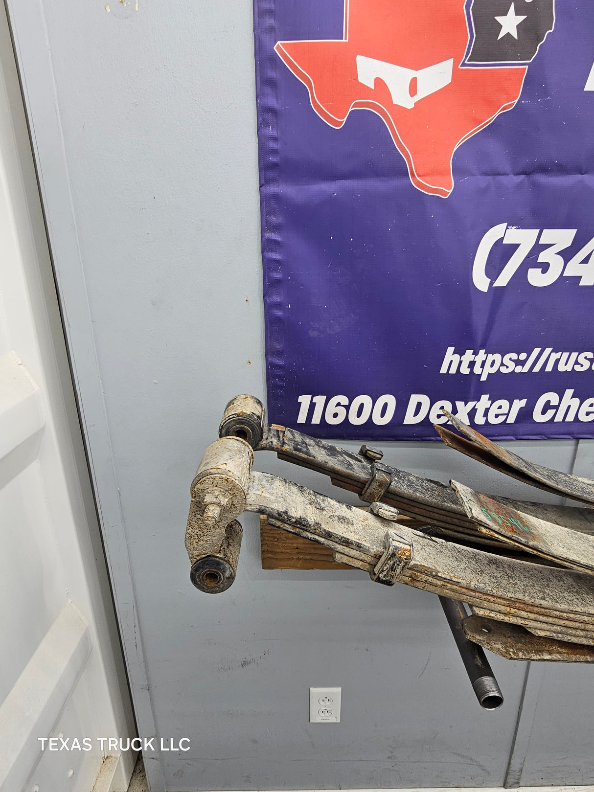 2011-2016 Ford F250 F350 Super Duty Rear Leaf Springs With Dual Upper Overloads - Pair