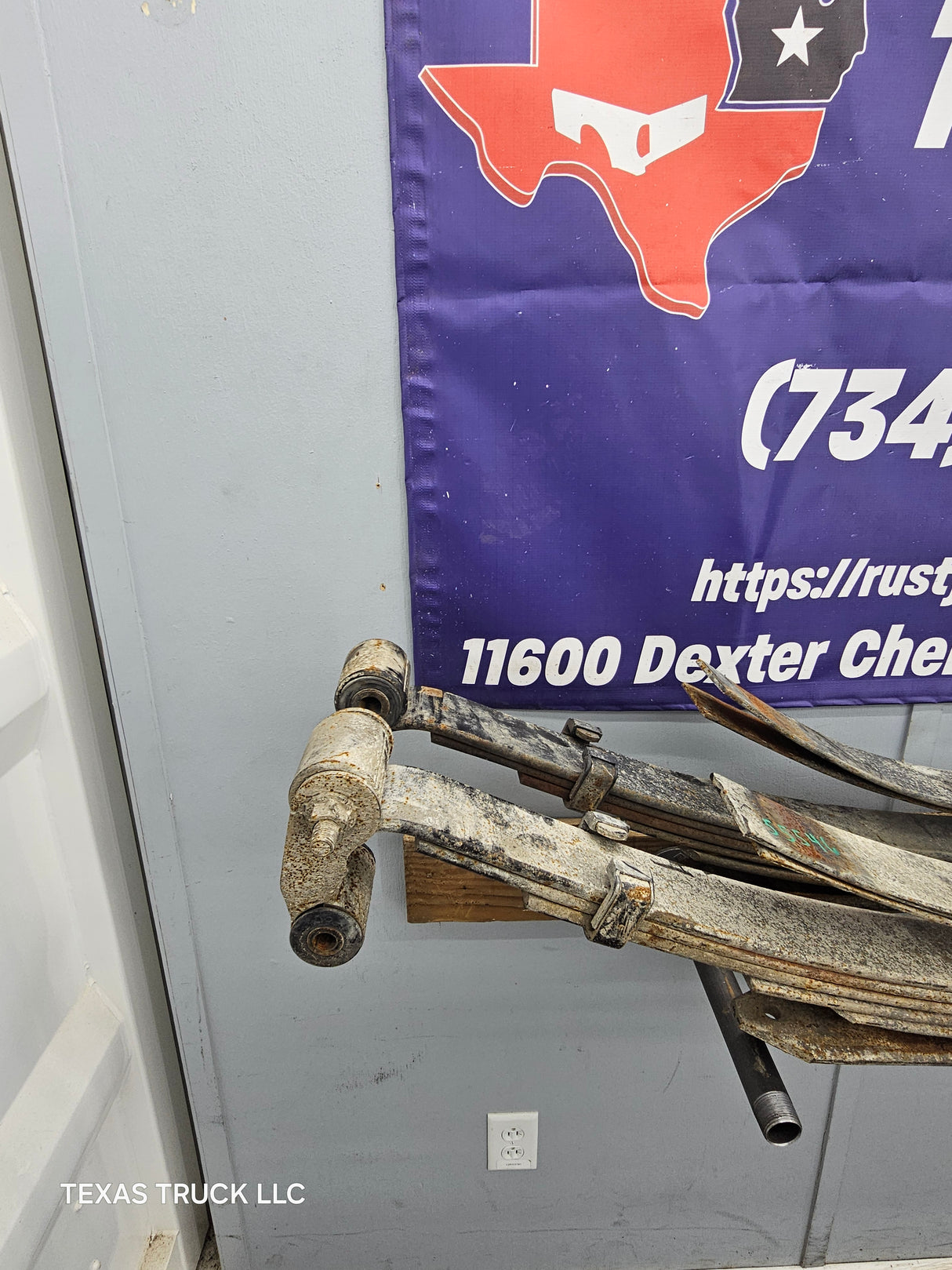 2011-2016 Ford F250 F350 Super Duty Rear Leaf Springs With Dual Upper Overloads - Pair