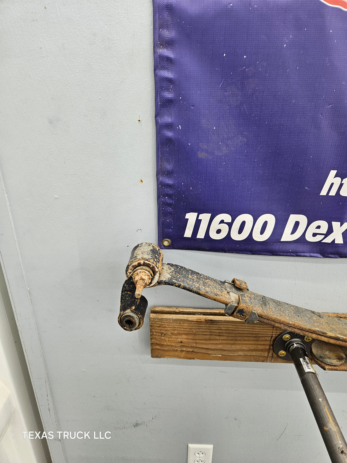 1999-2006 Chevrolet Silverado / GMC Sierra 1500 Rear Leaf Spring - (1)