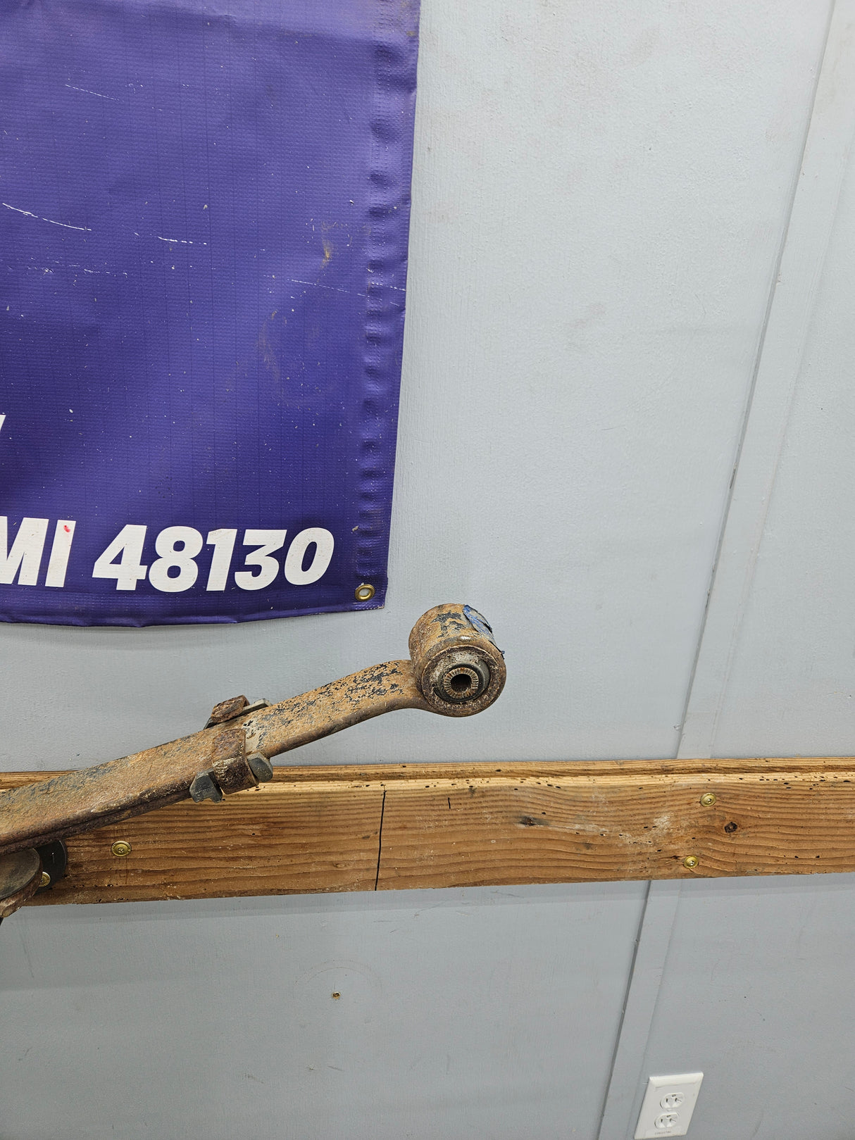 1999-2006 Chevrolet Silverado / GMC Sierra 1500 Rear Leaf Spring - (1)