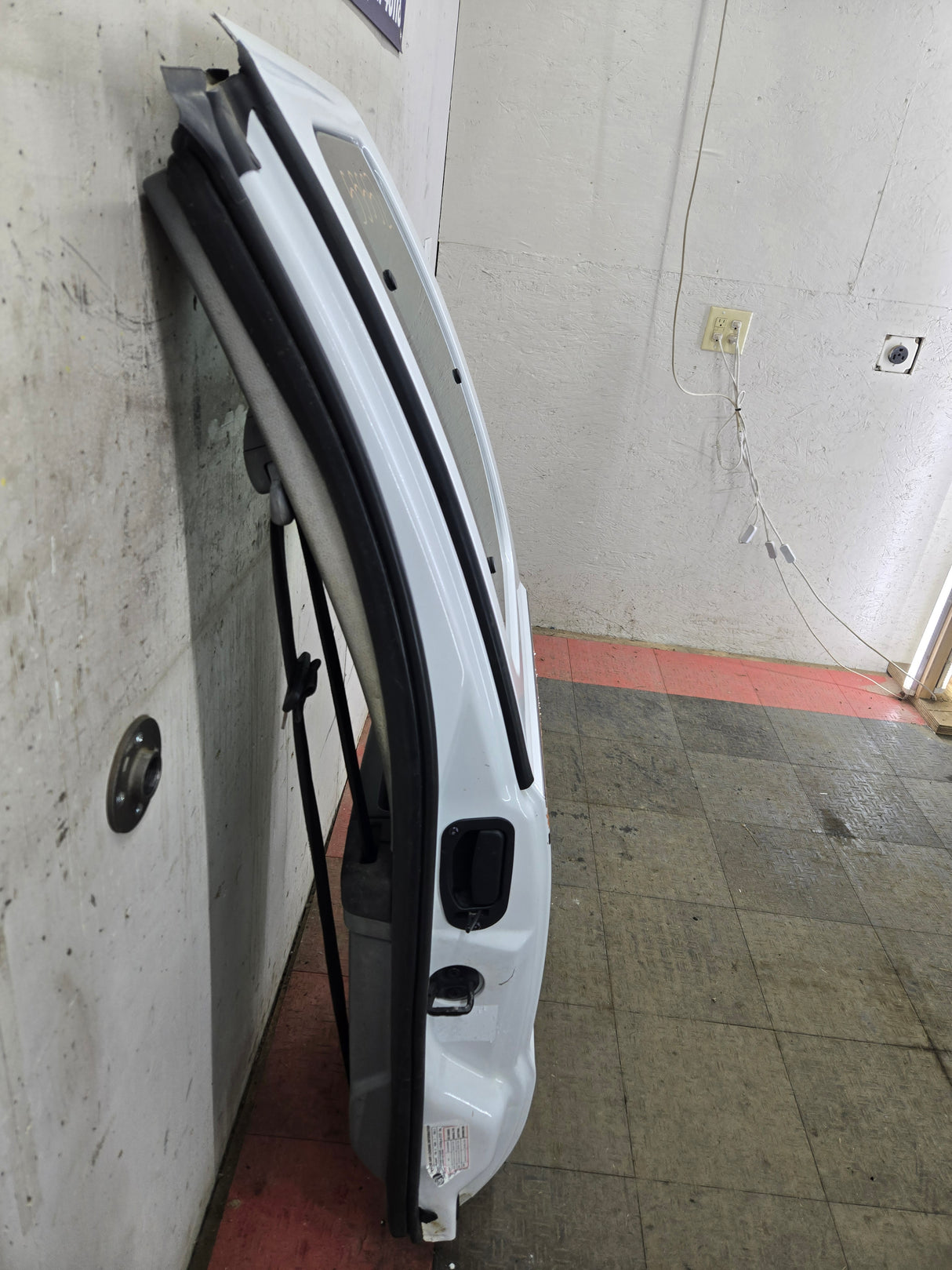 2008-2016 Ford Super Duty F250 F350 F450 F550 LH Extended Cab Driver Side Rear Door - Oxford White