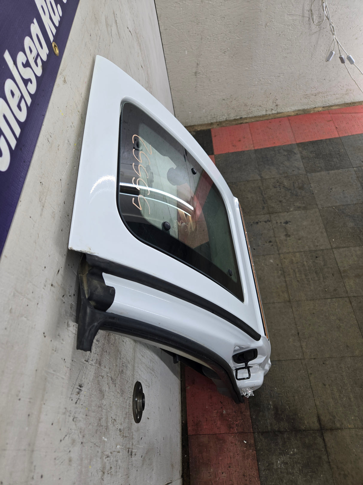 2008-2016 Ford Super Duty F250 F350 F450 F550 LH Extended Cab Driver Side Rear Door - Oxford White