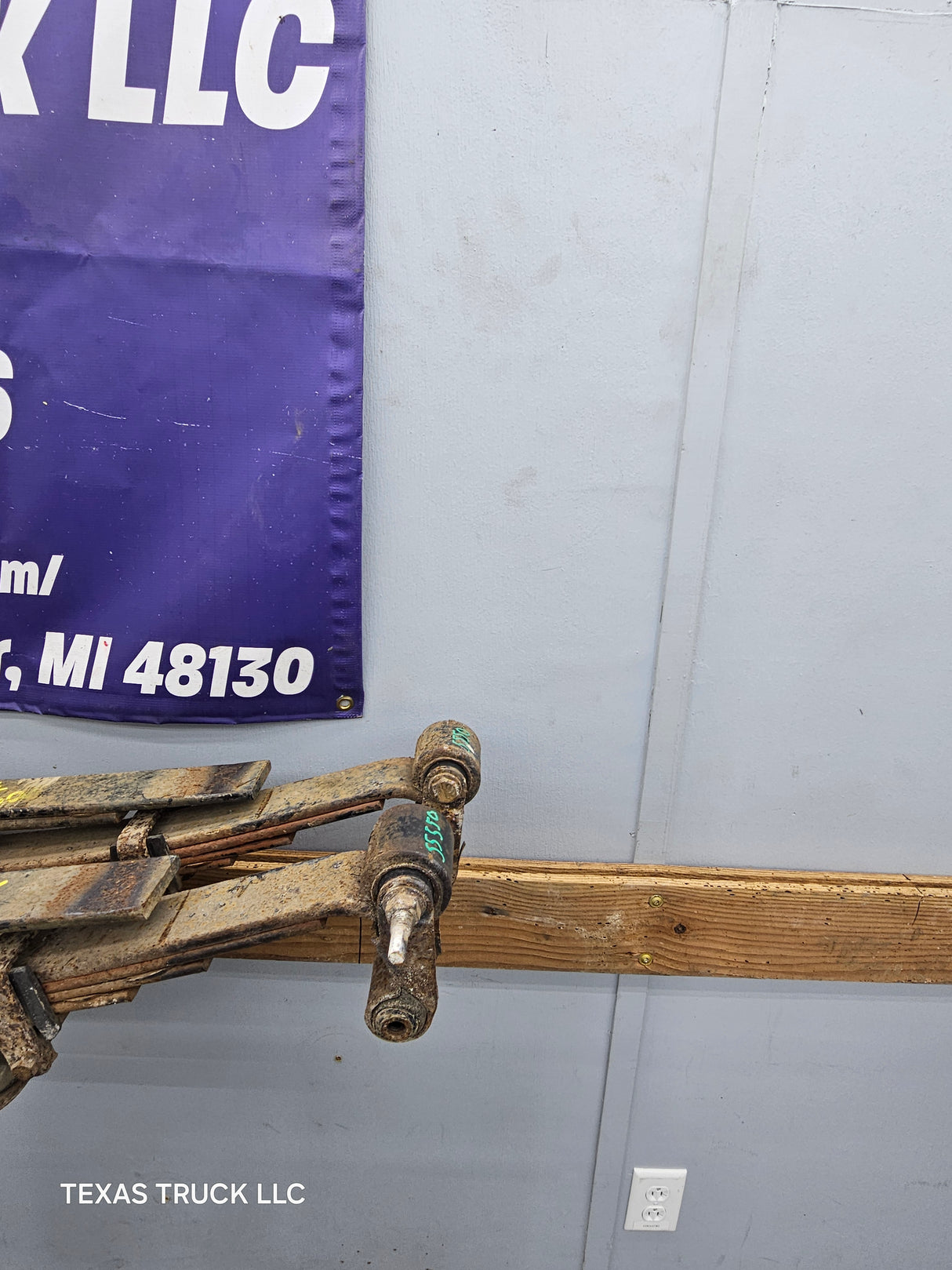 2001-2010 Chevrolet Silverado / GMC Sierra 3500 CAB CHASSIS Rear Leaf Springs - Pair 15068186