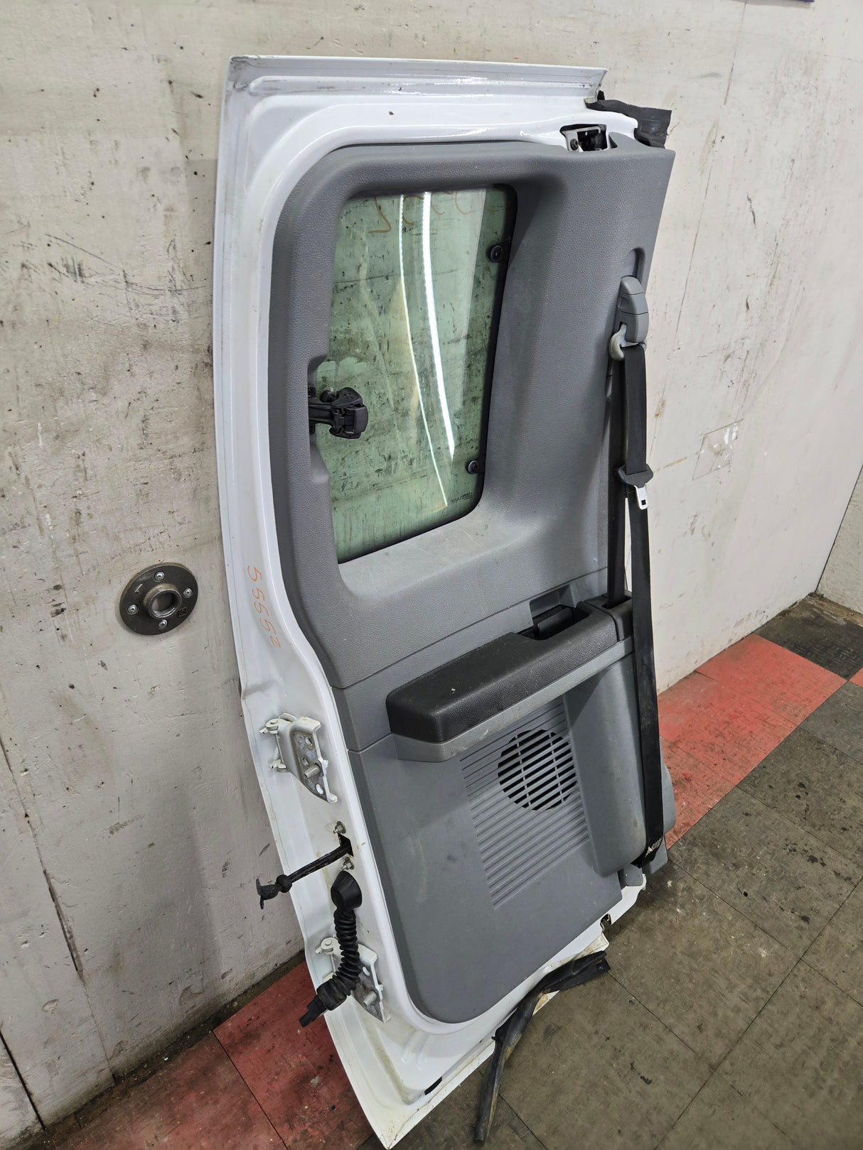 2008-2016 Ford Super Duty F250 F350 F450 F550 LH Extended Cab Driver Side Rear Door - Oxford White
