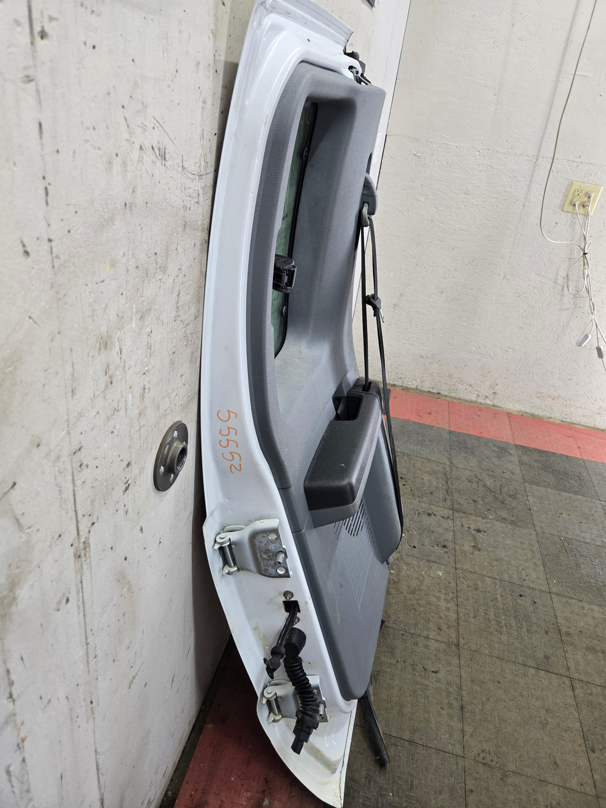 2008-2016 Ford Super Duty F250 F350 F450 F550 LH Extended Cab Driver Side Rear Door - Oxford White