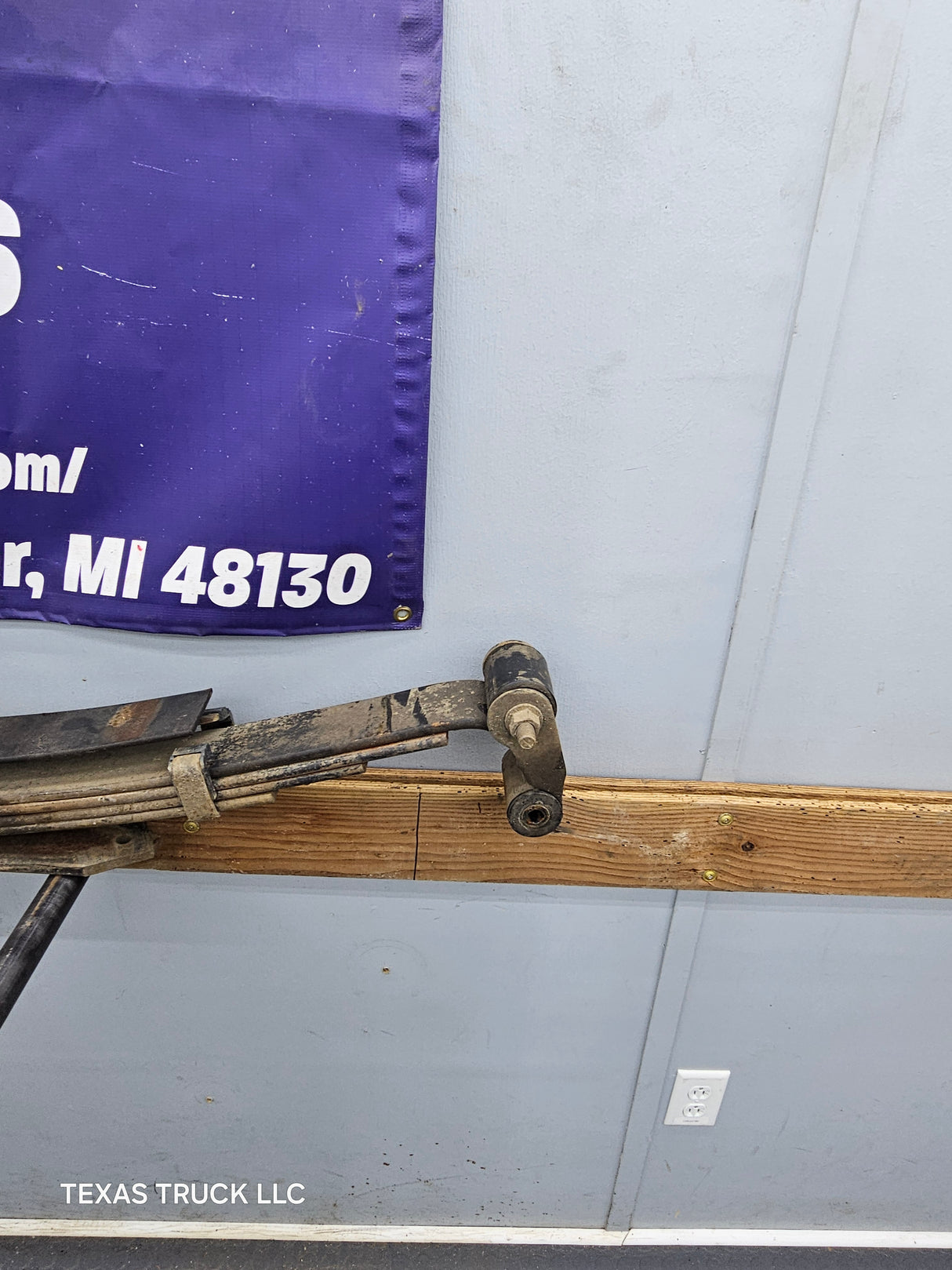 2008-2010 Ford F250 F350 Super Duty Rear Leaf Spring with overload, 1 spring pack