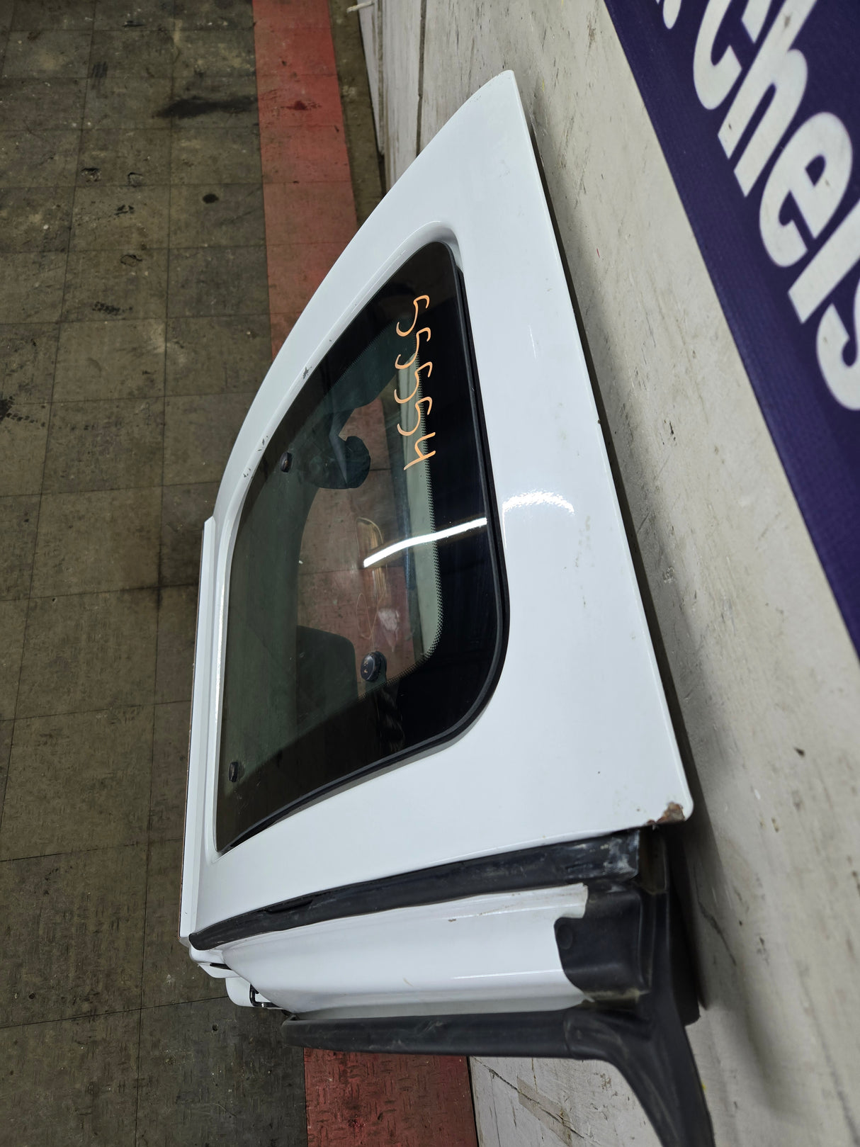 2008-2016 Ford Super Duty F250 F350 F450 F550 RH Extended Cab Passenger Side Rear Door - Oxford White