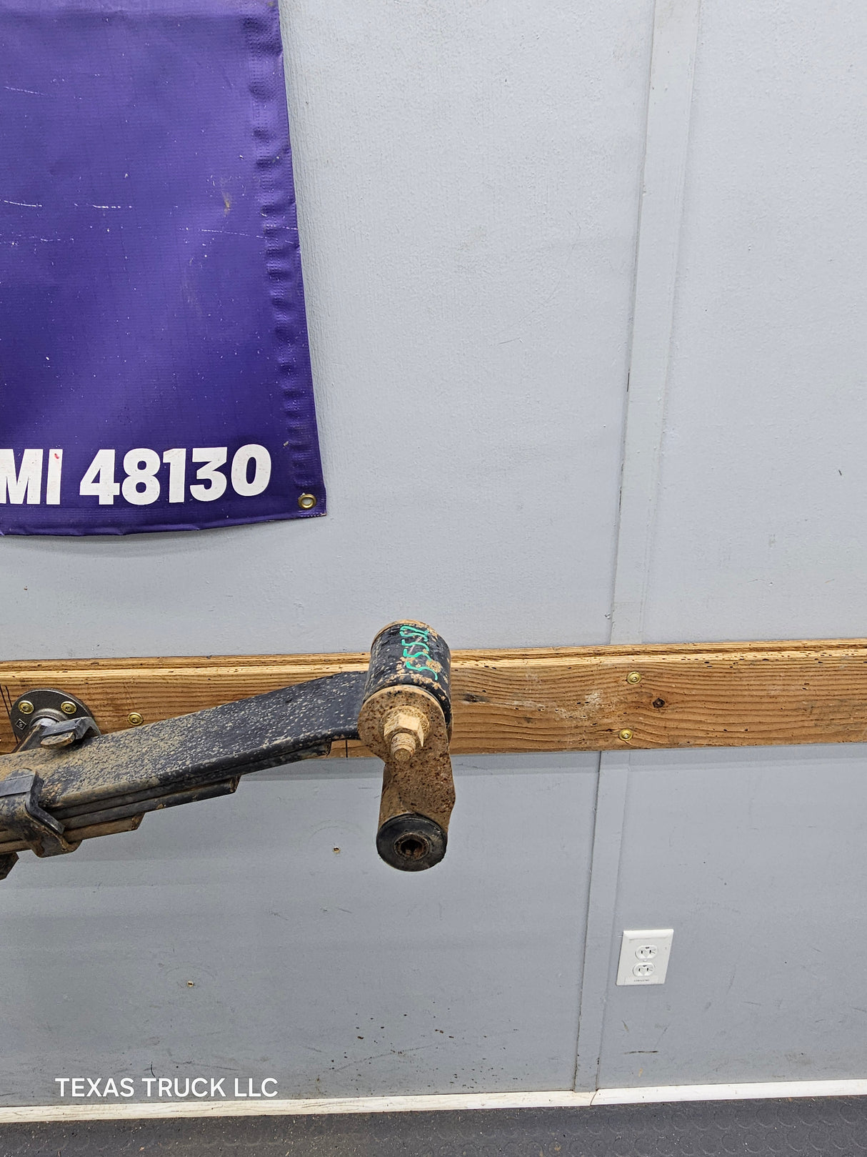 2008-2010 Ford F250 F350 Super Duty Rear Leaf Spring (1)