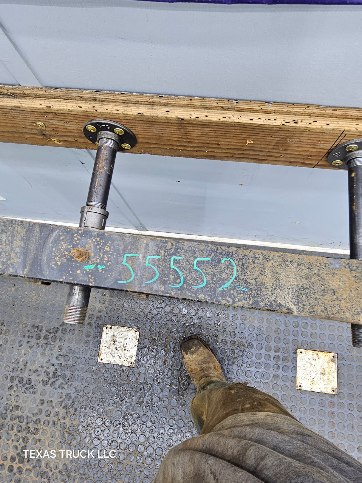 2008-2010 Ford F250 F350 Super Duty Rear Leaf Spring (1)