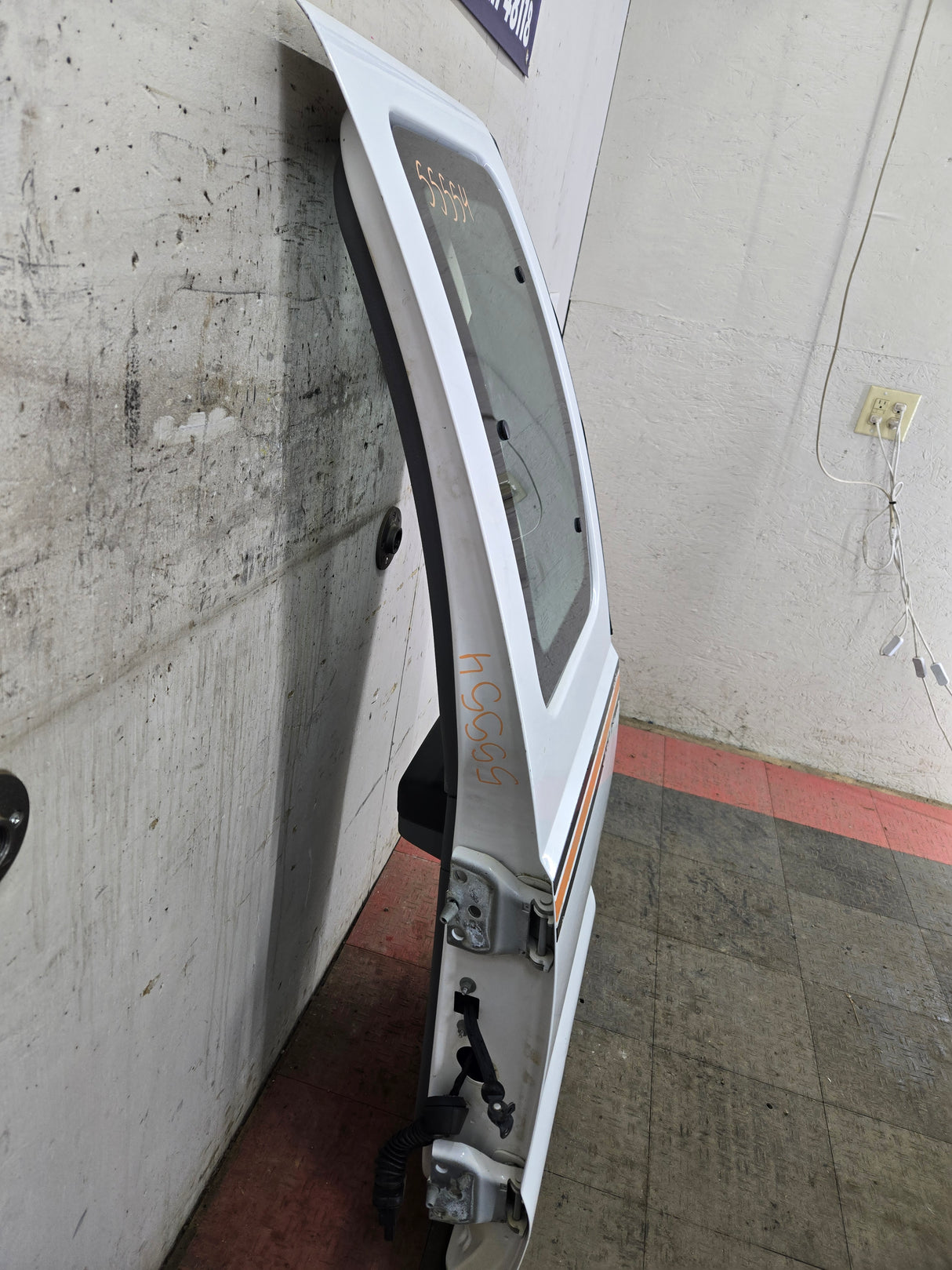 2008-2016 Ford Super Duty F250 F350 F450 F550 RH Extended Cab Passenger Side Rear Door - Oxford White