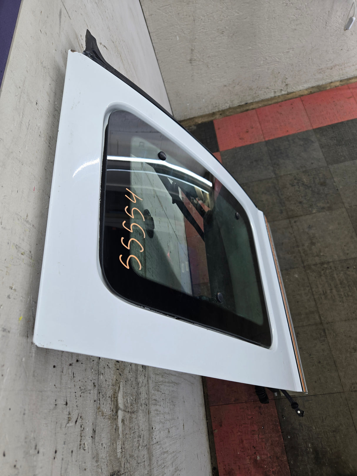 2008-2016 Ford Super Duty F250 F350 F450 F550 RH Extended Cab Passenger Side Rear Door - Oxford White