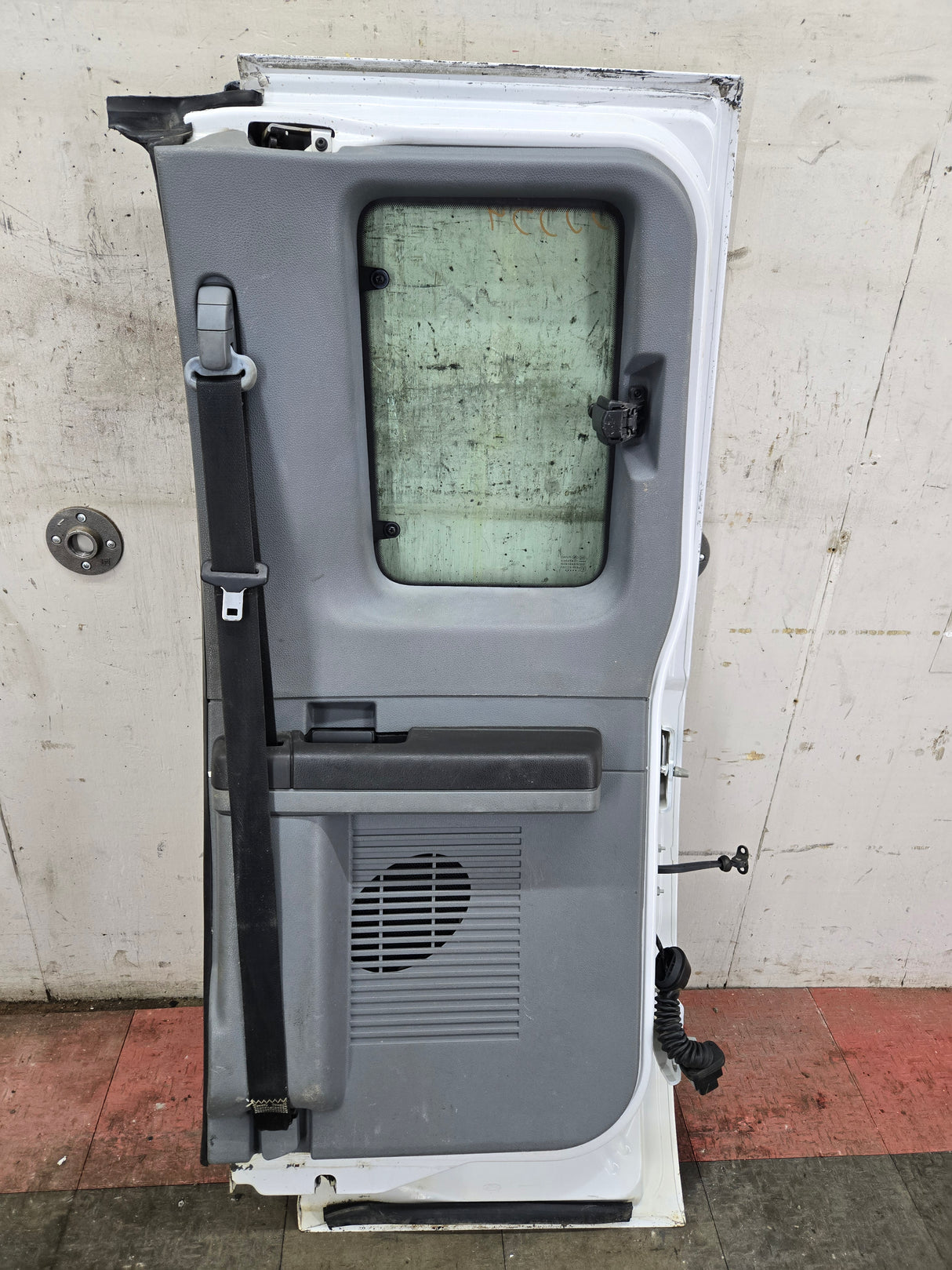 2008-2016 Ford Super Duty F250 F350 F450 F550 RH Extended Cab Passenger Side Rear Door - Oxford White