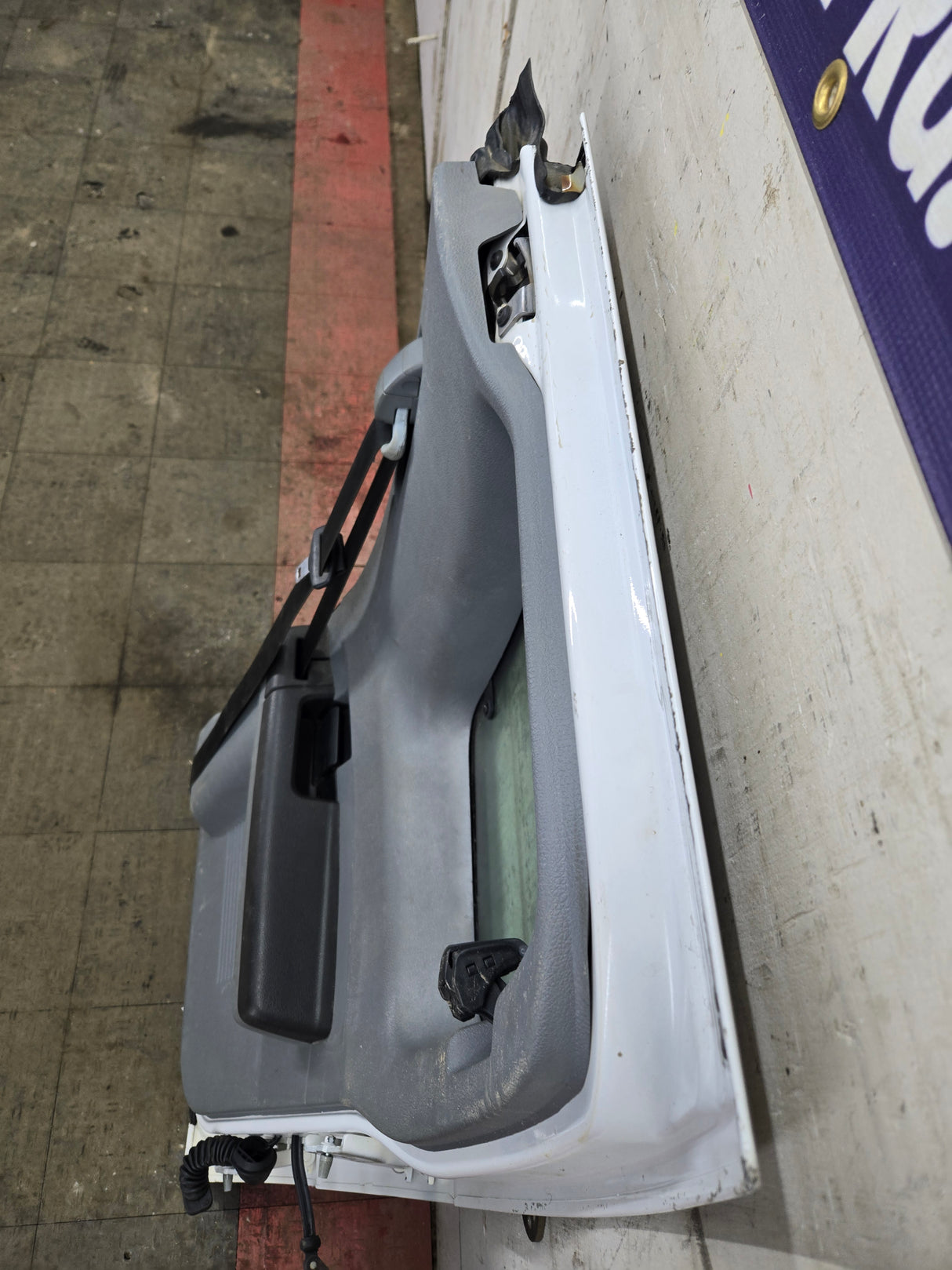 2008-2016 Ford Super Duty F250 F350 F450 F550 RH Extended Cab Passenger Side Rear Door - Oxford White