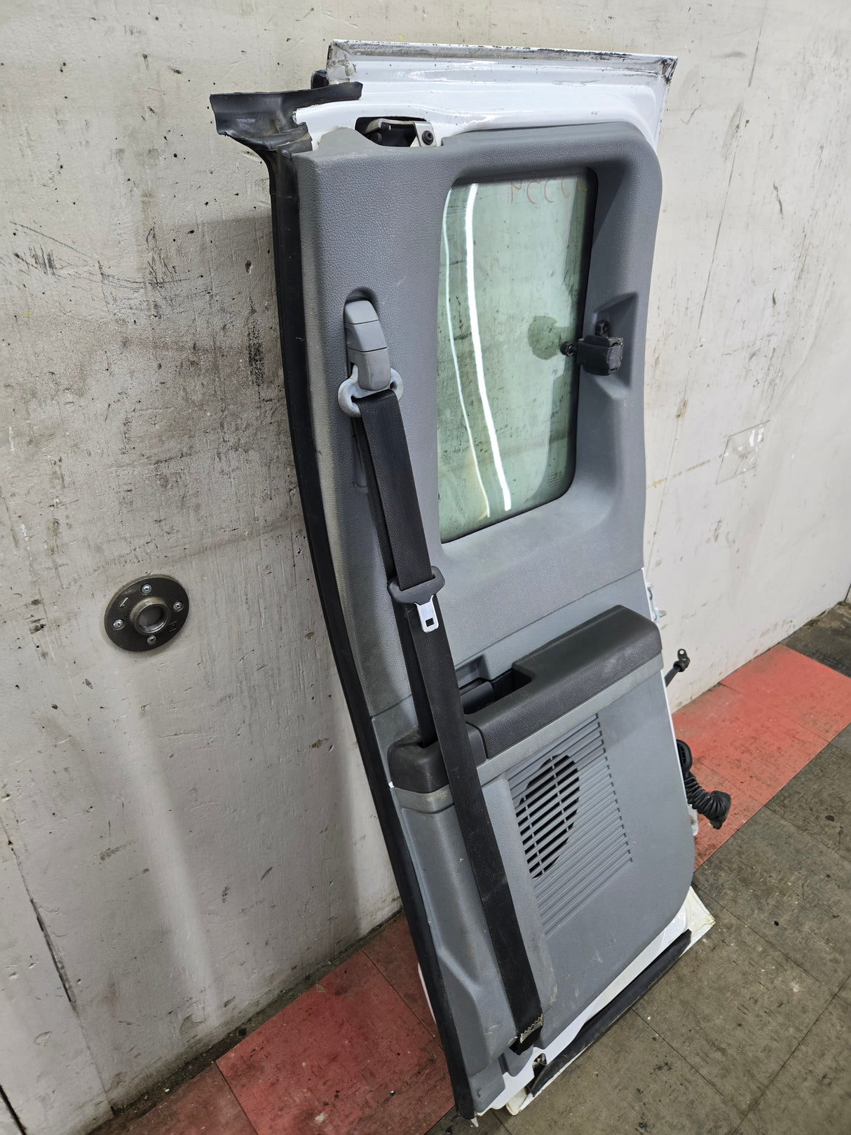 2008-2016 Ford Super Duty F250 F350 F450 F550 RH Extended Cab Passenger Side Rear Door - Oxford White