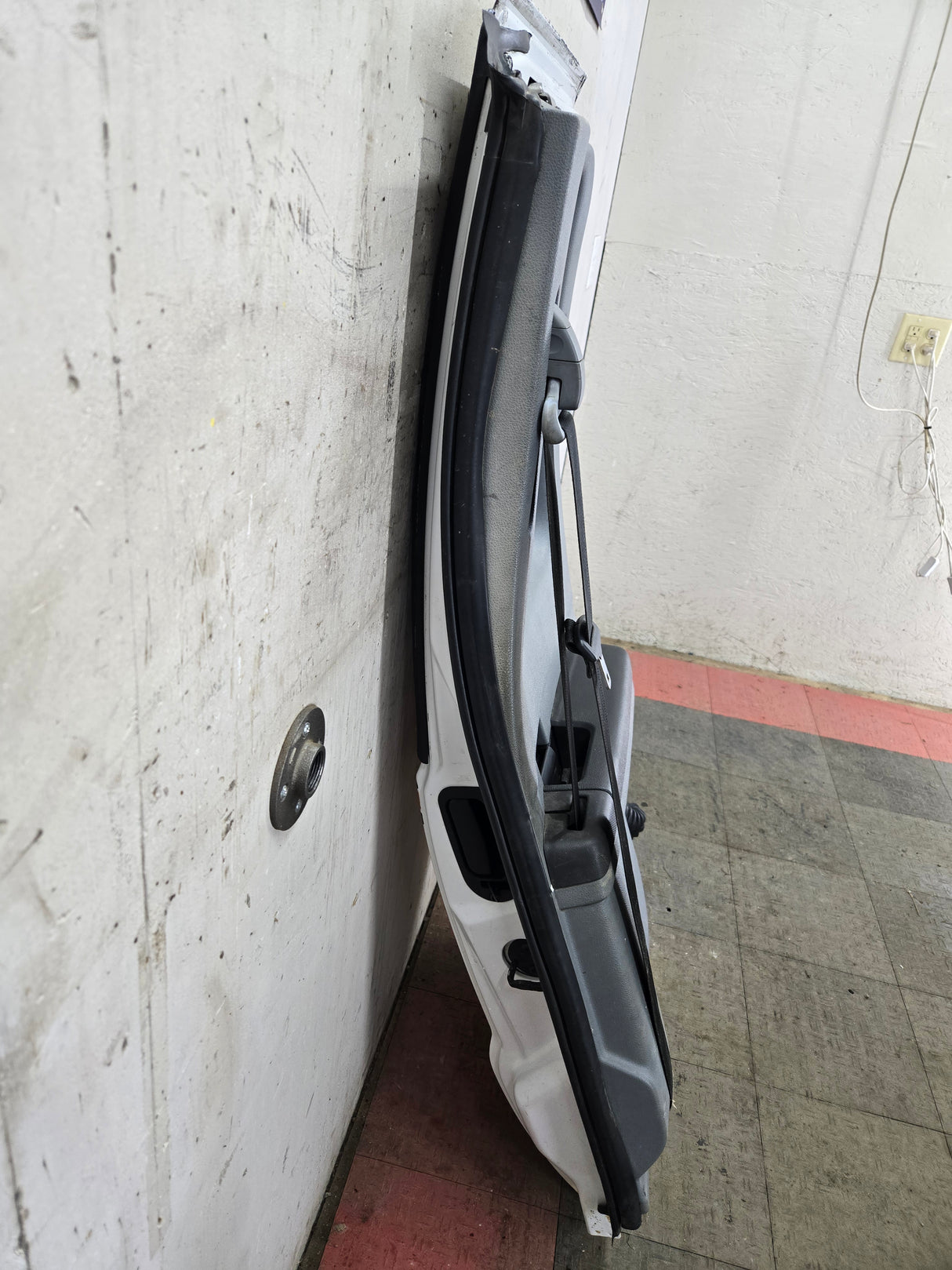 2008-2016 Ford Super Duty F250 F350 F450 F550 RH Extended Cab Passenger Side Rear Door - Oxford White