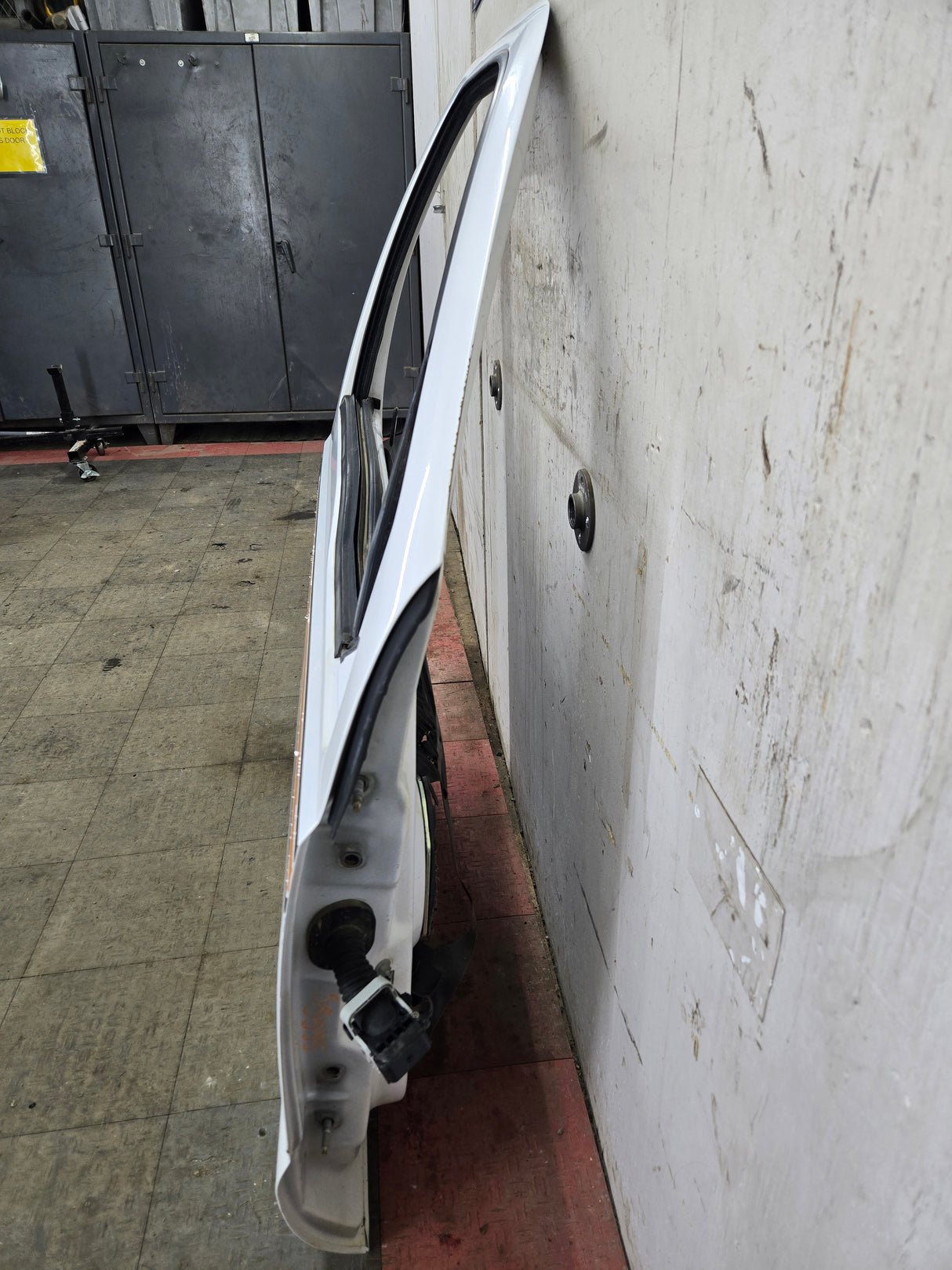 2012-2016 Ford Super Duty Passenger Side Front Door RH F250 F350 F450 F550 - Oxford White