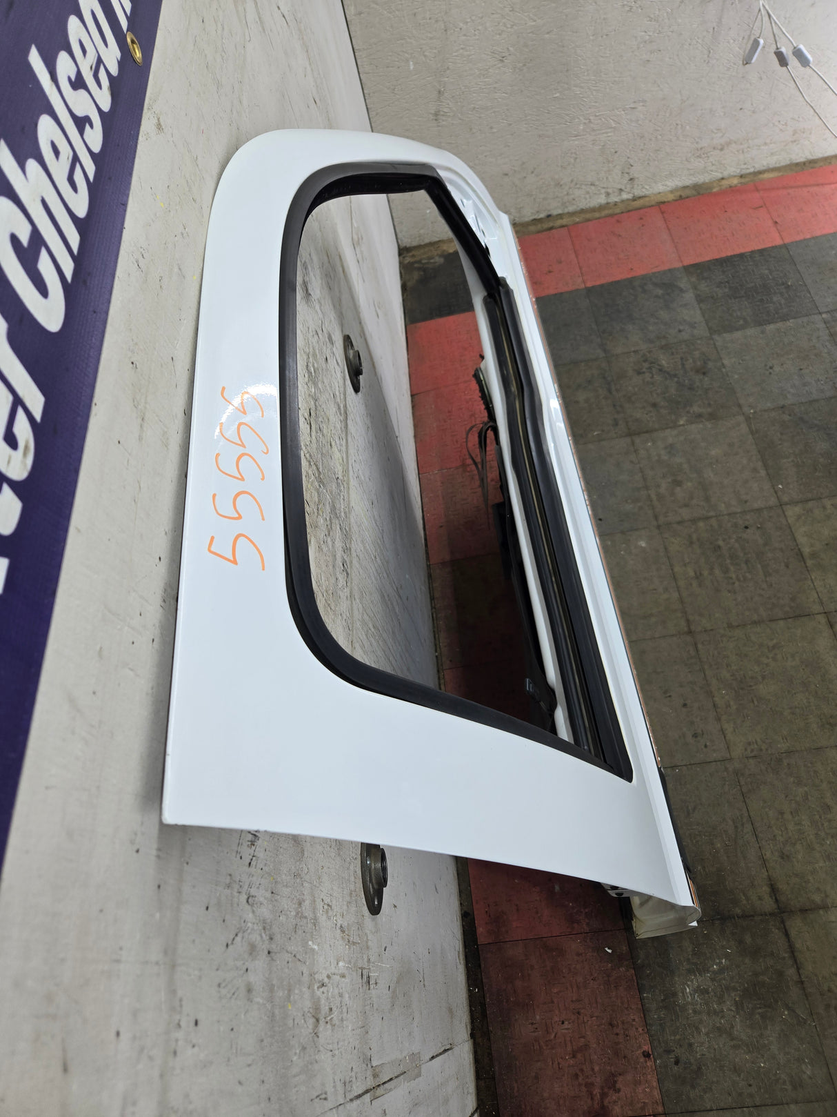 2012-2016 Ford Super Duty Passenger Side Front Door RH F250 F350 F450 F550 - Oxford White