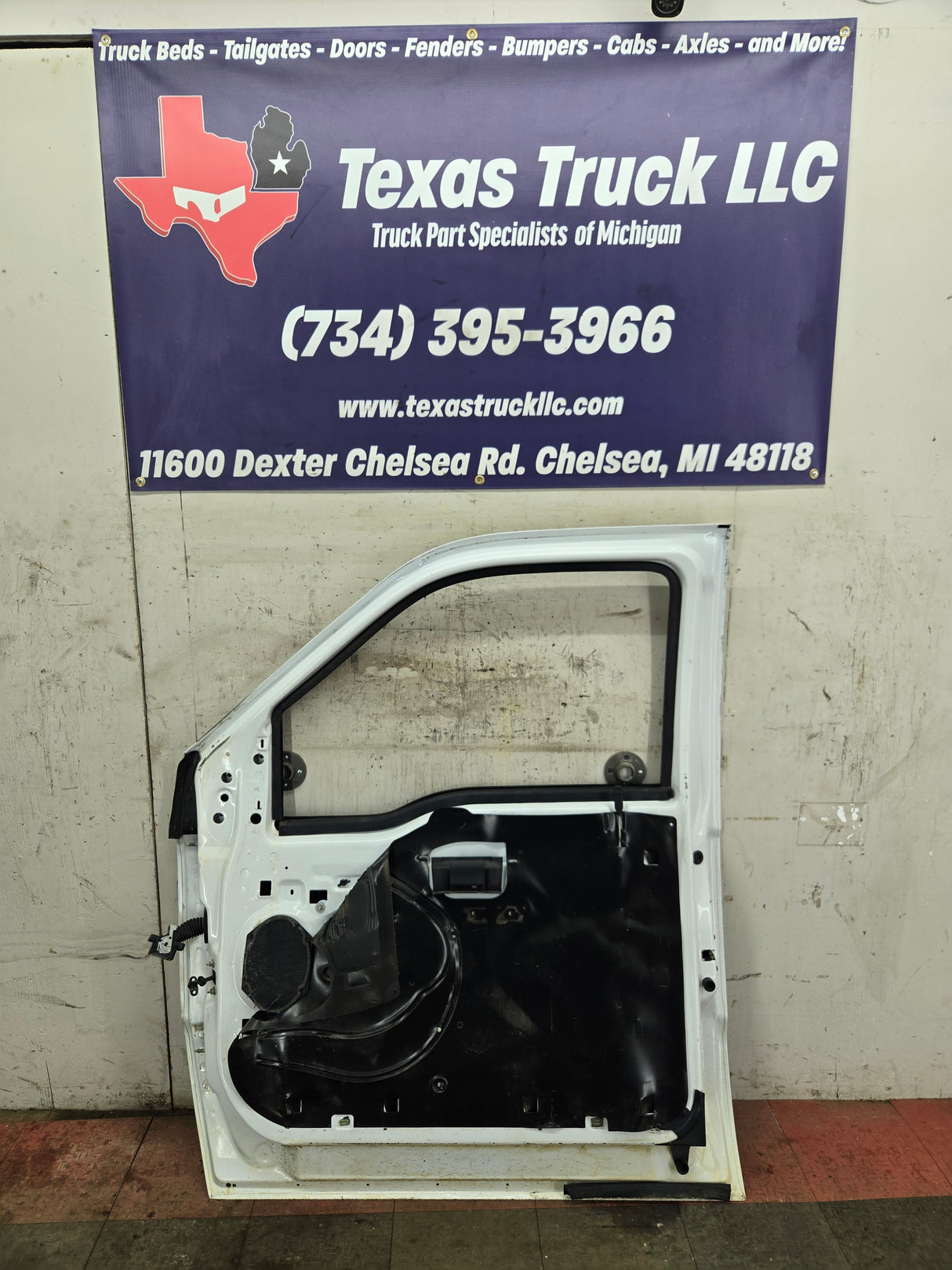 2012-2016 Ford Super Duty Passenger Side Front Door RH F250 F350 F450 F550 - Oxford White