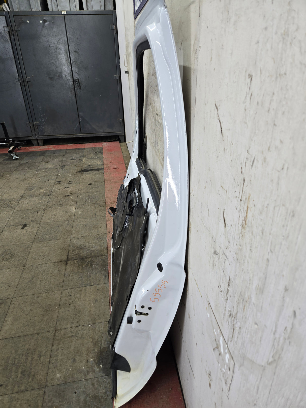 2012-2016 Ford Super Duty Passenger Side Front Door RH F250 F350 F450 F550 - Oxford White