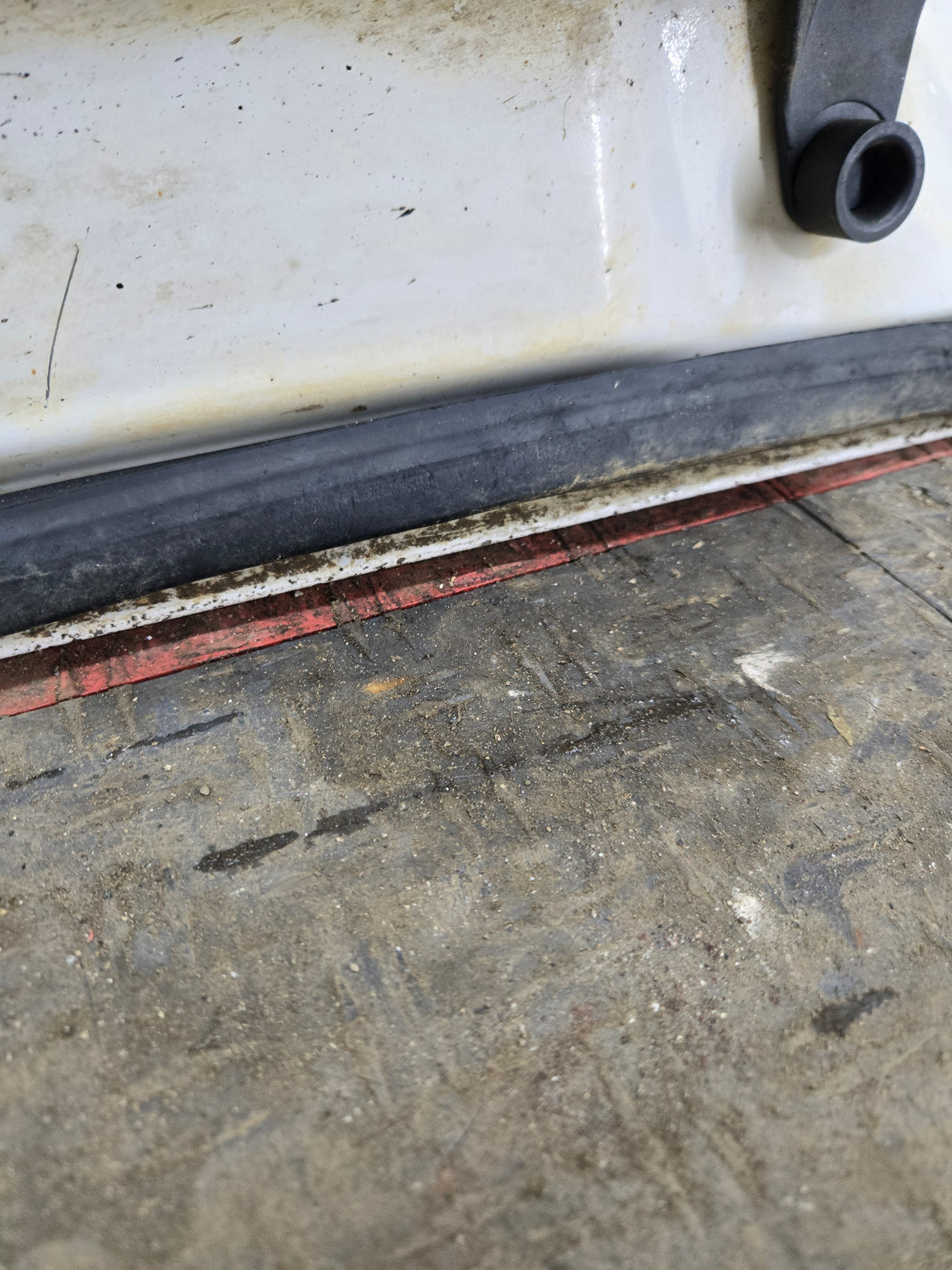 2012-2016 Ford Super Duty Passenger Side Front Door RH F250 F350 F450 F550 - Oxford White