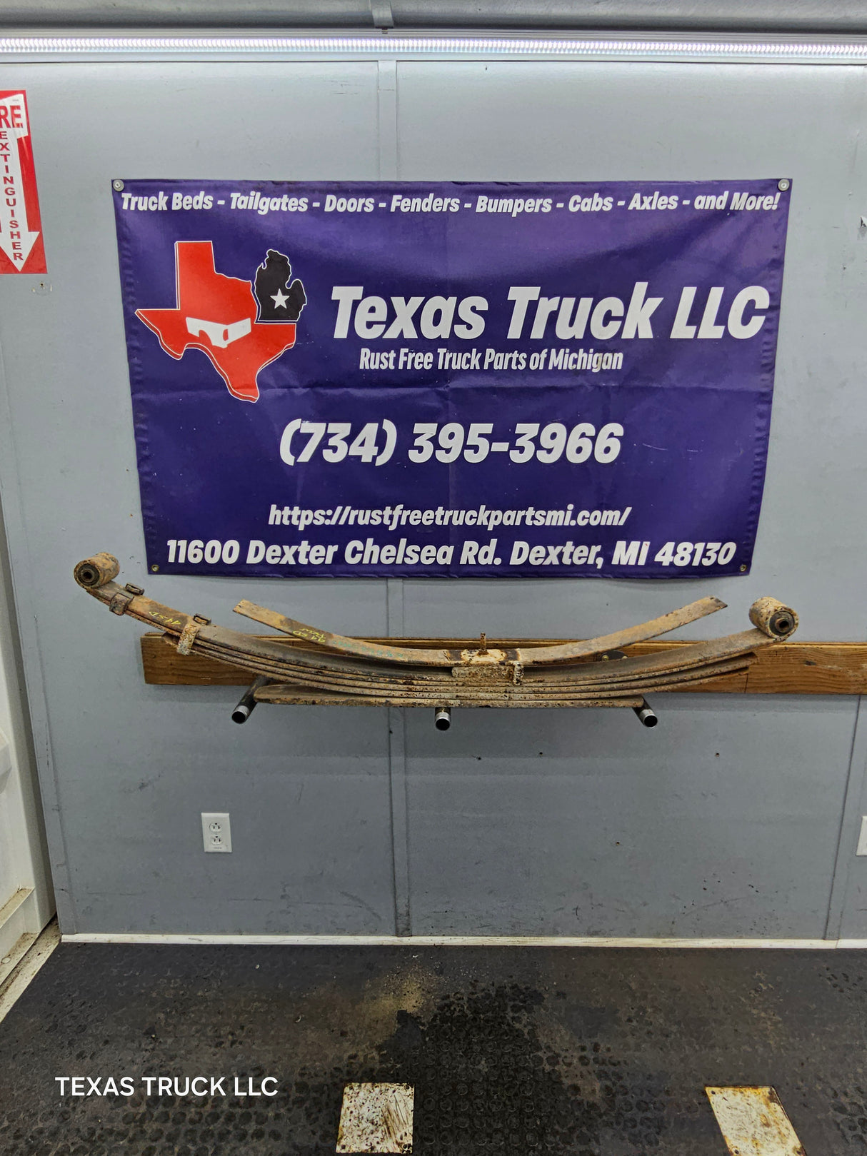 1999-2007 Ford F250 F350 Super Duty Rear Leaf Springs (1)