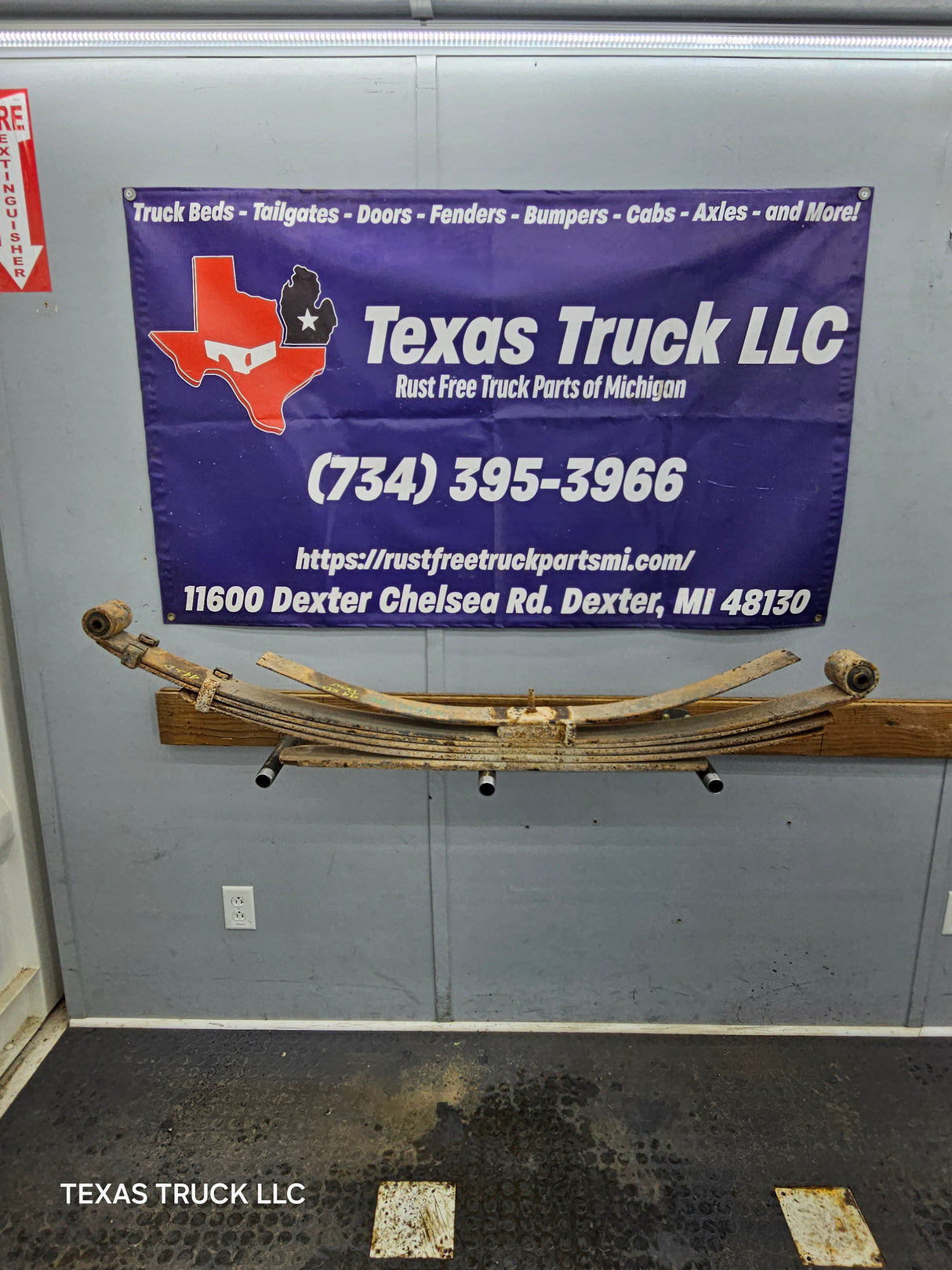 1999-2007 Ford F250 F350 Super Duty Rear Leaf Springs (1)