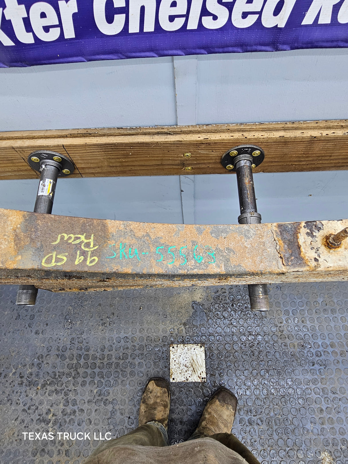 1999-2007 Ford F250 F350 Super Duty Rear Leaf Springs (1)