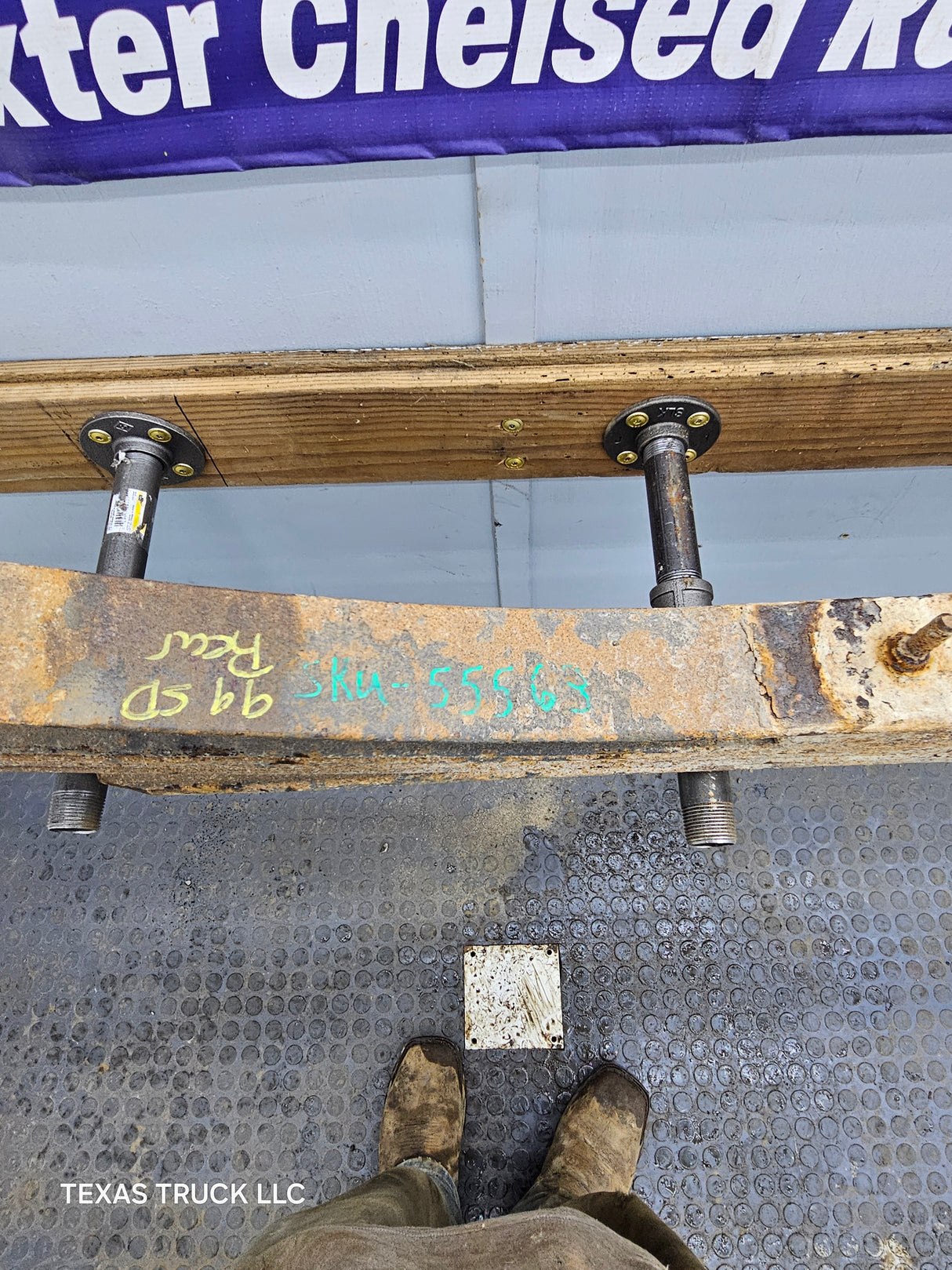 1999-2007 Ford F250 F350 Super Duty Rear Leaf Springs (1)