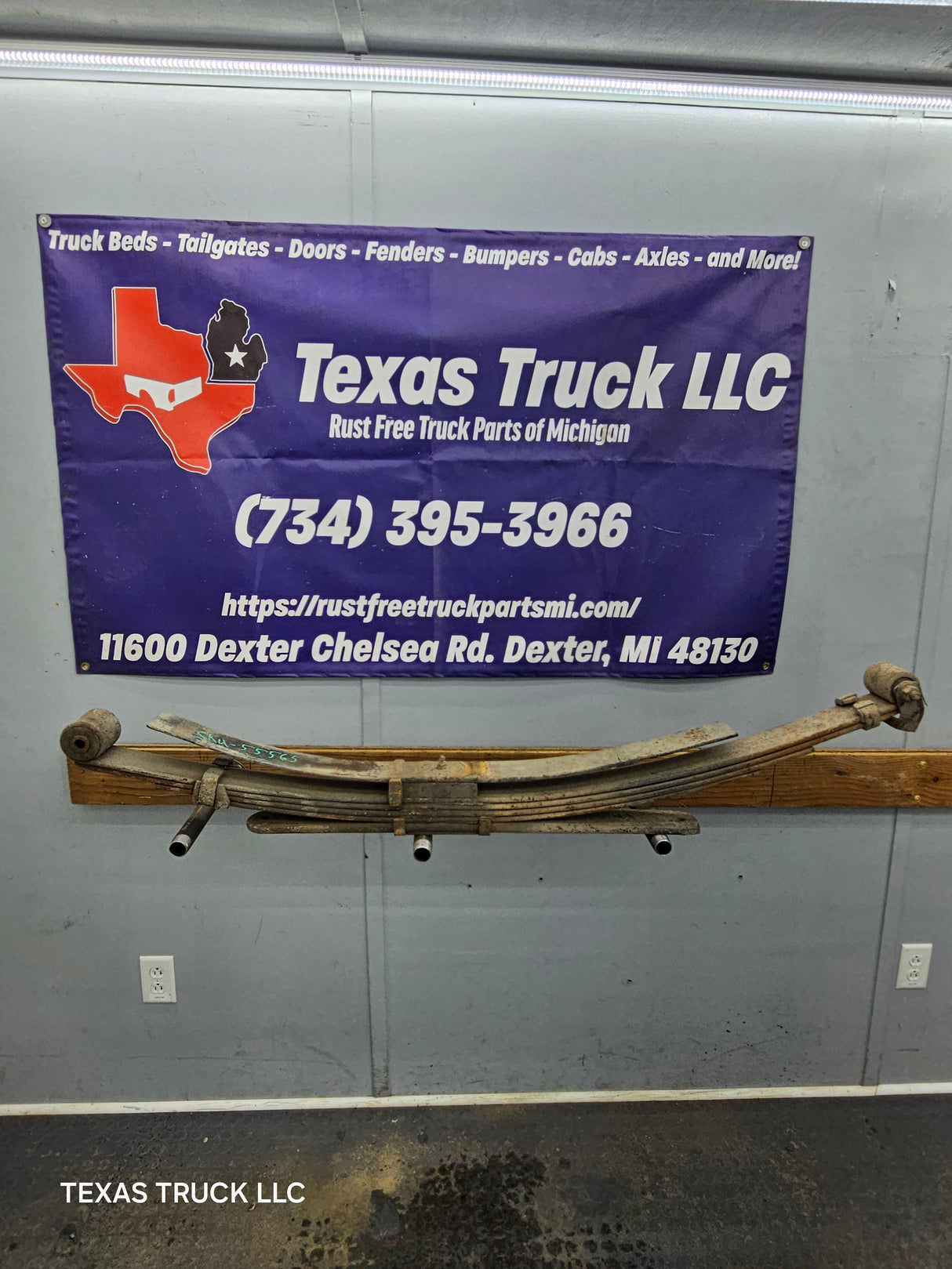 1999-2007 Ford F250 F350 Super Duty Rear Leaf Springs (1)