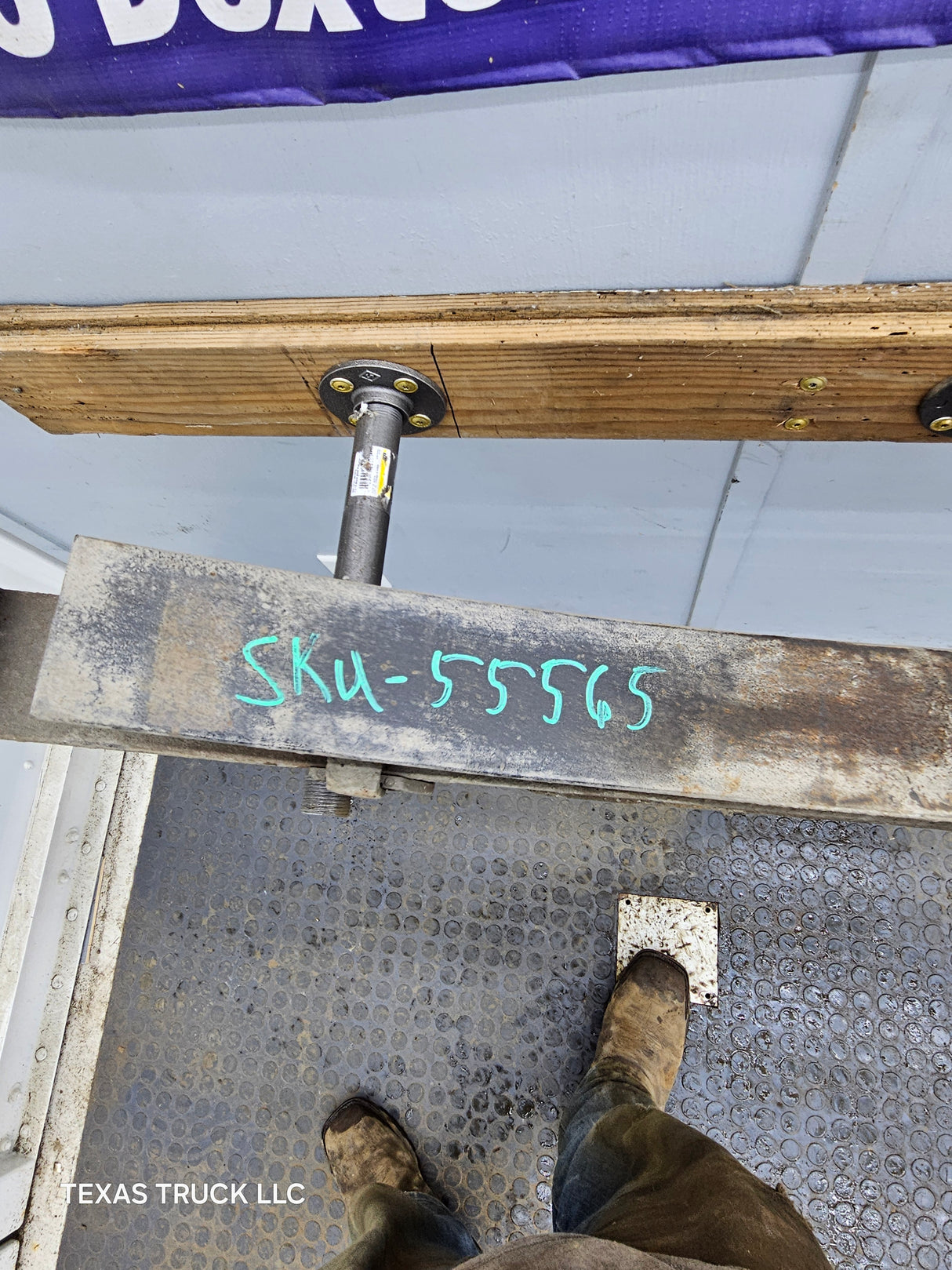 1999-2007 Ford F250 F350 Super Duty Rear Leaf Springs (1)