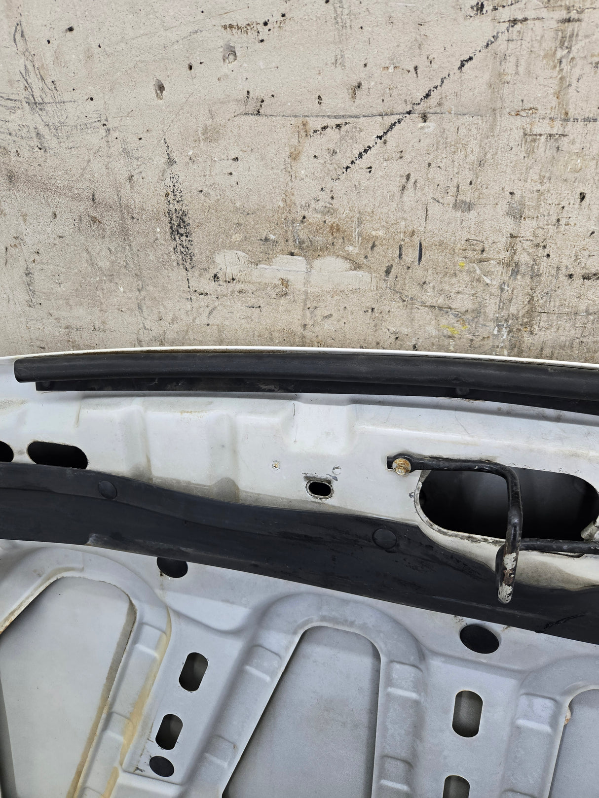 2004-2011 Ford Ranger Hood - White OEM