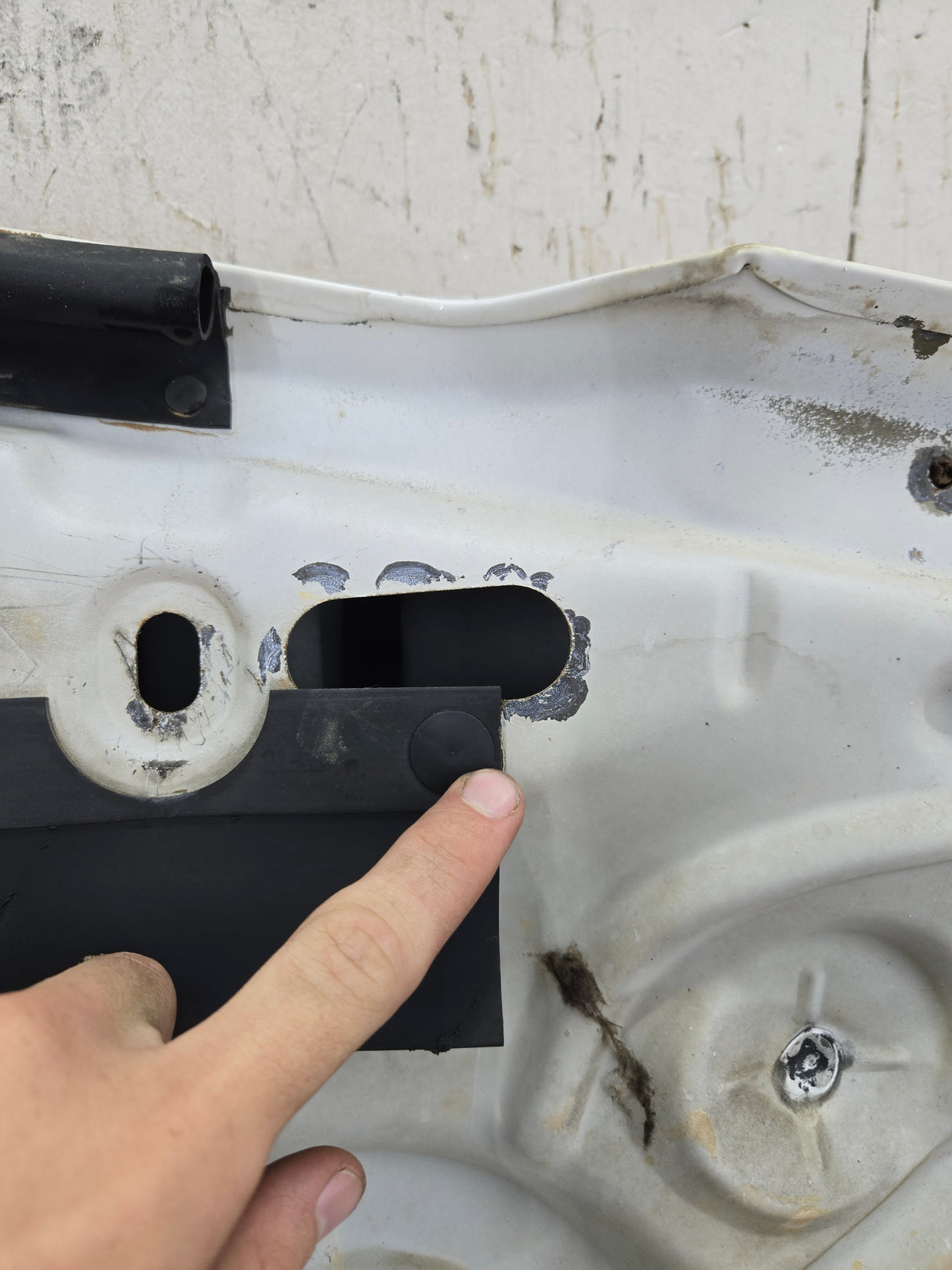 2004-2011 Ford Ranger Hood - White OEM