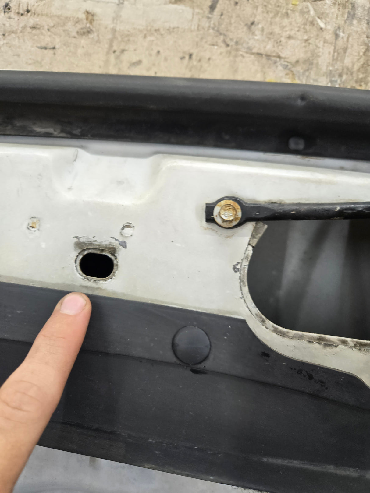 2004-2011 Ford Ranger Hood - White OEM