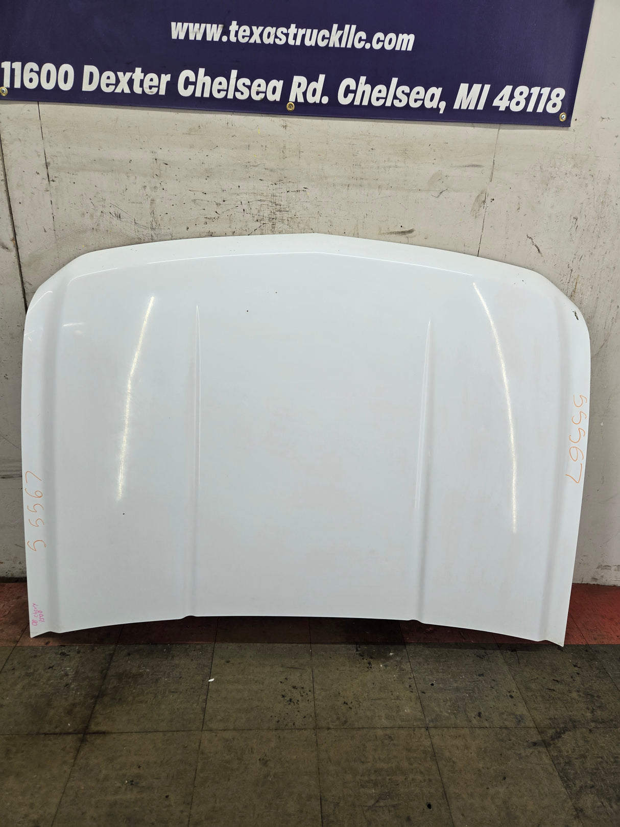 2007-2013 Chevrolet Silverado 1500 2500 Hood - White