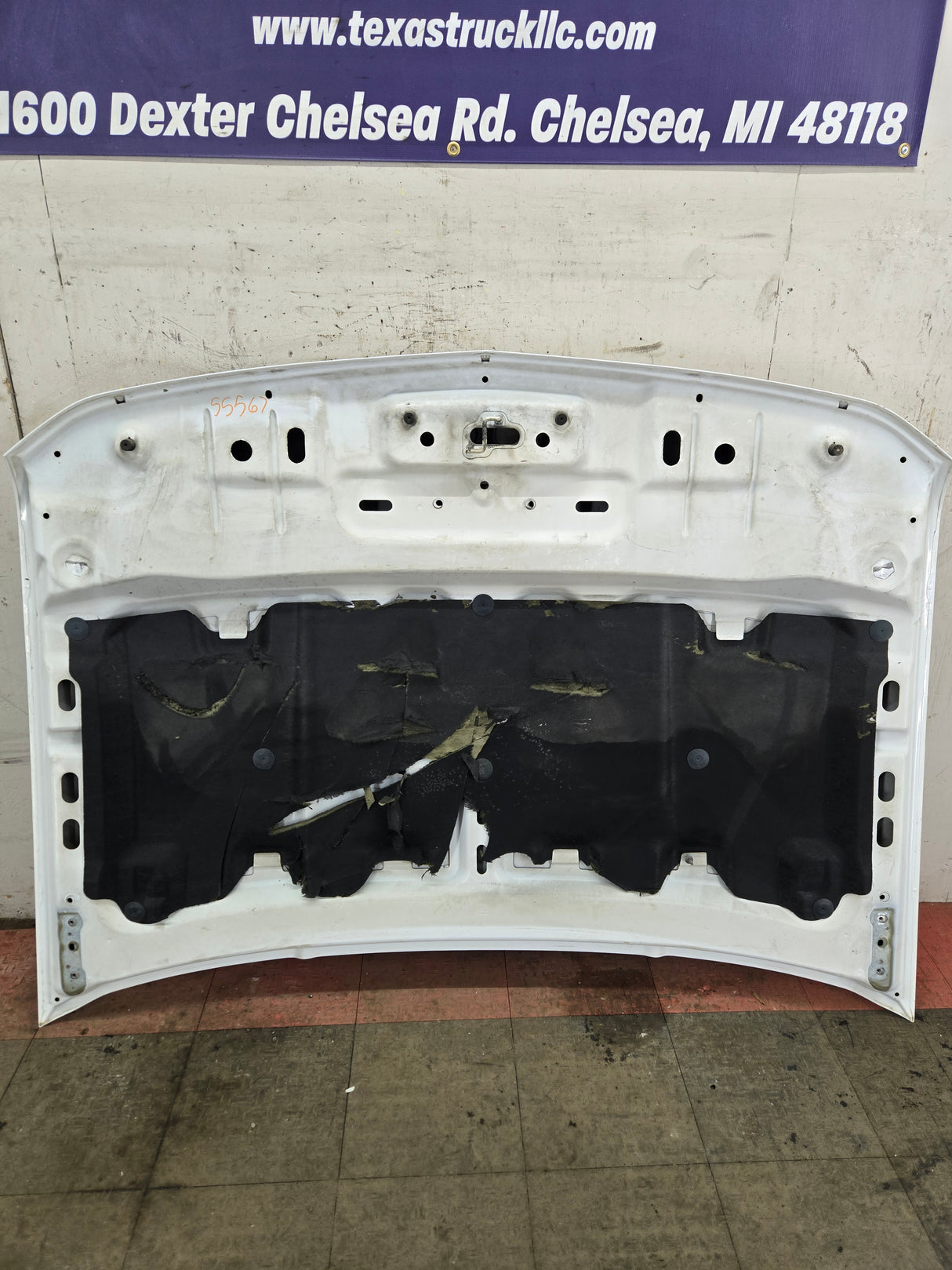 2007-2013 Chevrolet Silverado 1500 2500 Hood - White