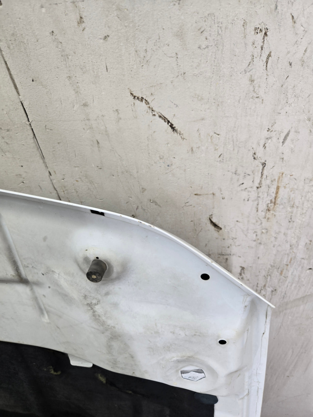 2007-2013 Chevrolet Silverado 1500 2500 Hood - White