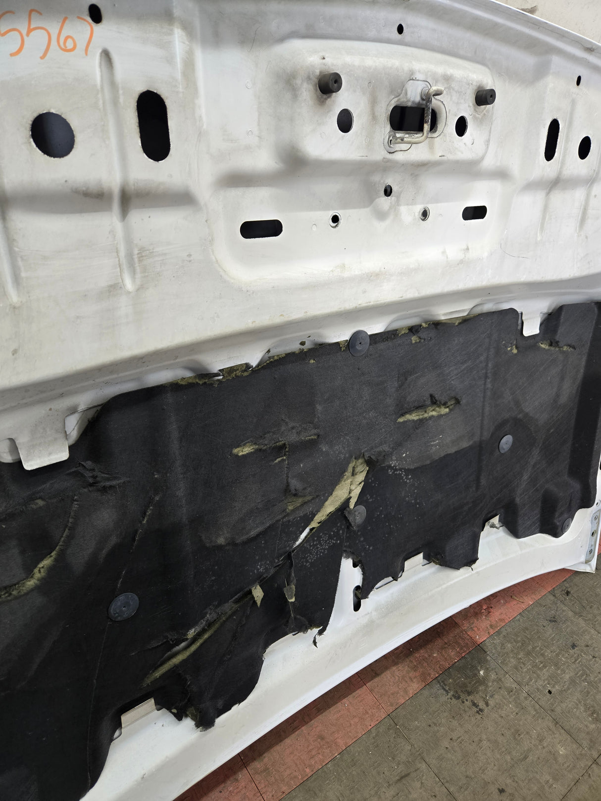 2007-2013 Chevrolet Silverado 1500 2500 Hood - White