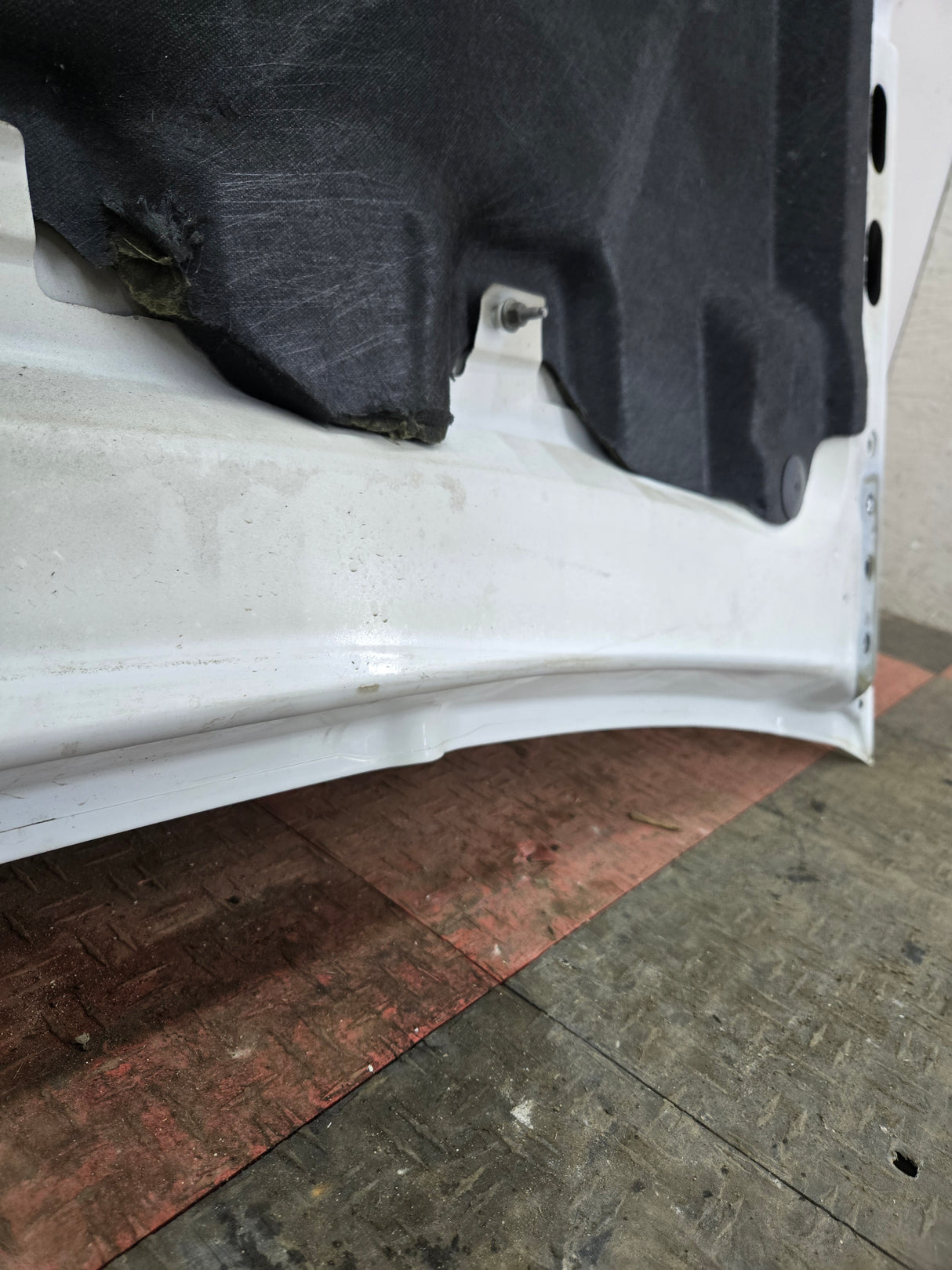 2007-2013 Chevrolet Silverado 1500 2500 Hood - White